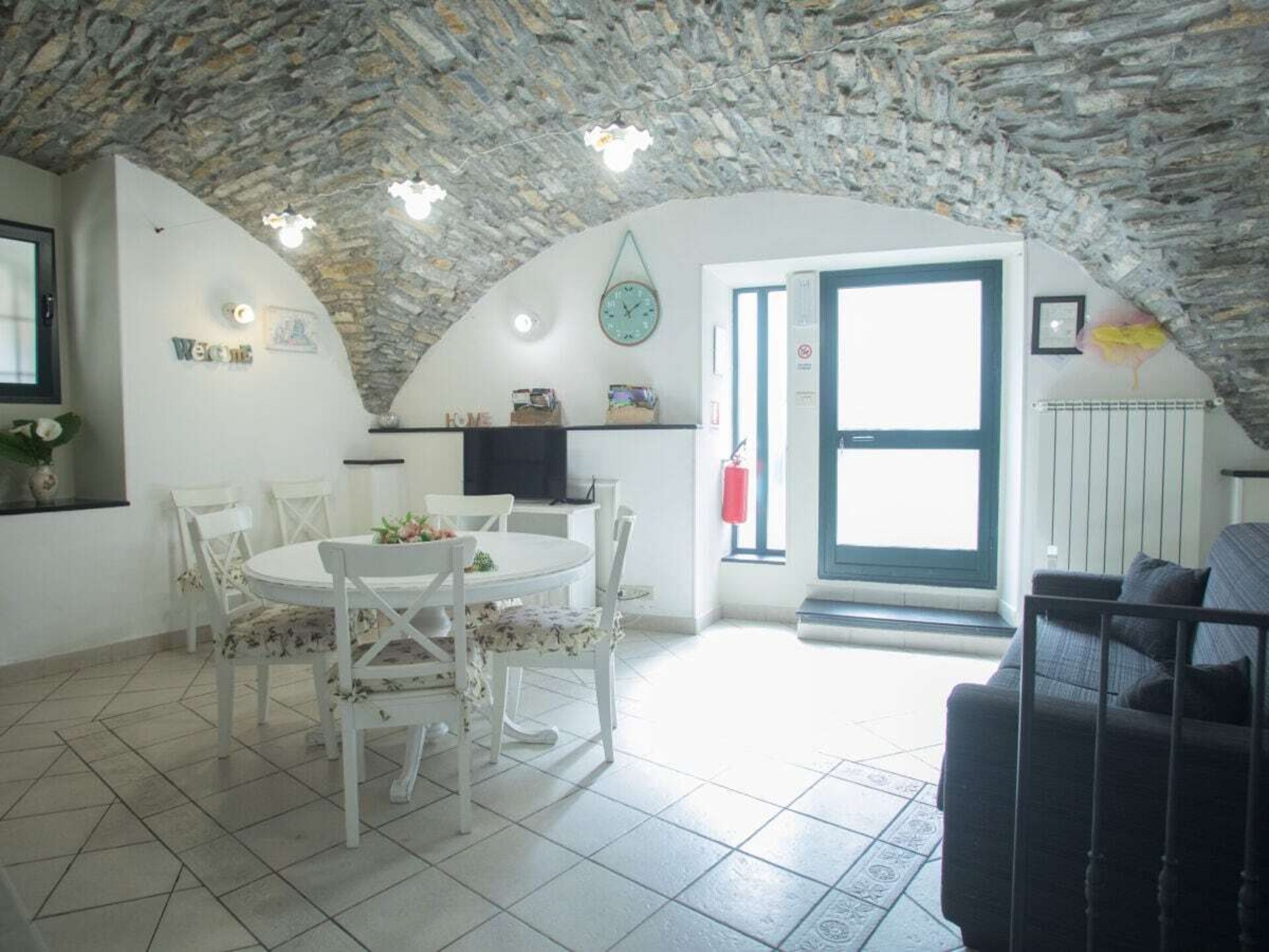 Gerenoveerd 18e-eeuws huis met tuin bij Diano San Pietro - foto 10