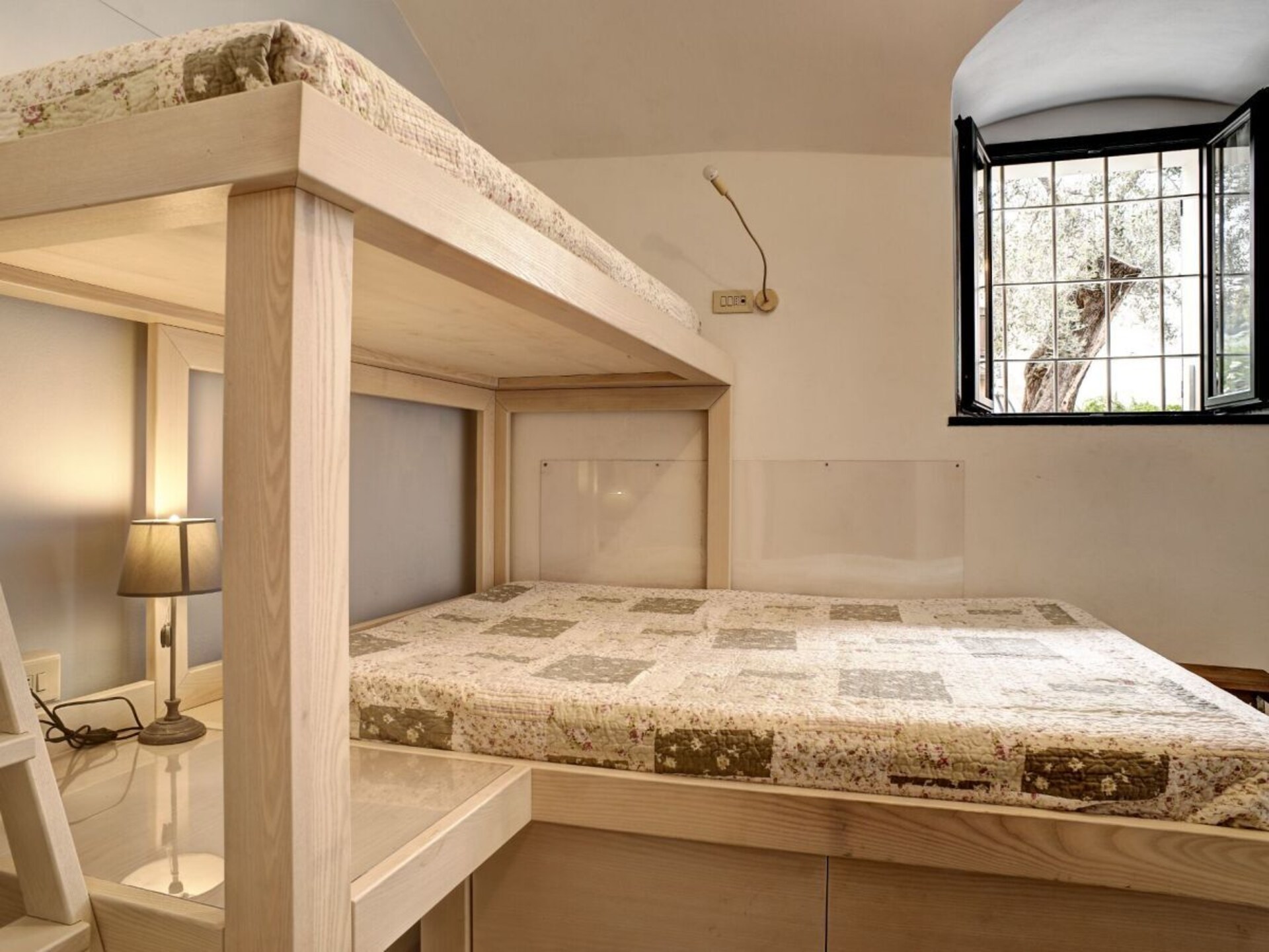 Gerenoveerd 18e-eeuws huis met tuin bij Diano San Pietro - foto 17