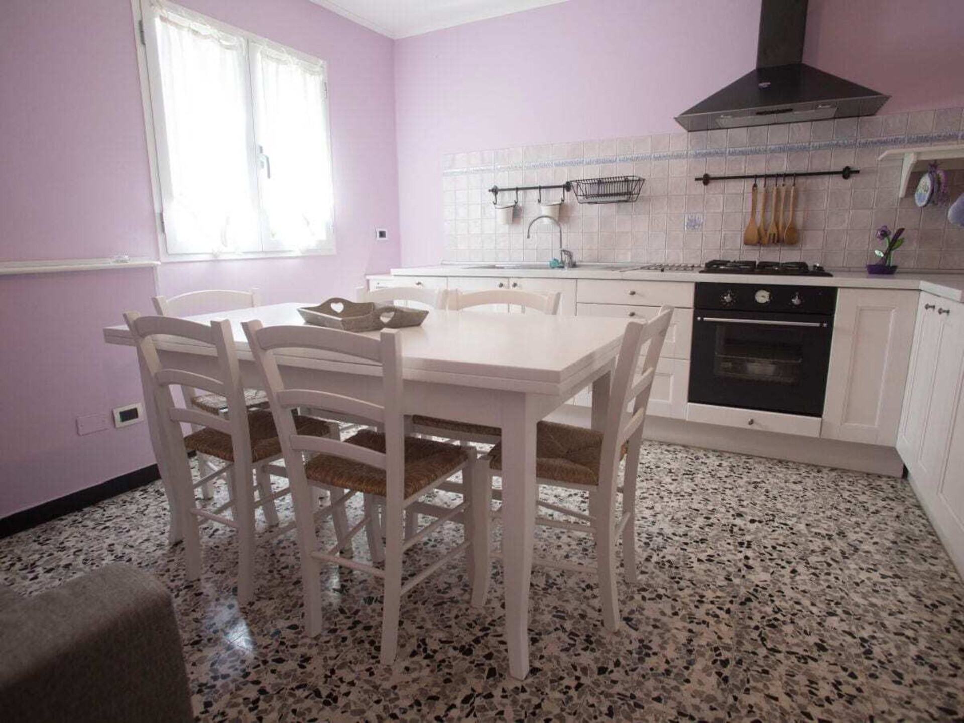 Gerenoveerd appartement met tuin en uitzicht op olijfgaarden bij Diano San Pietro - foto 7