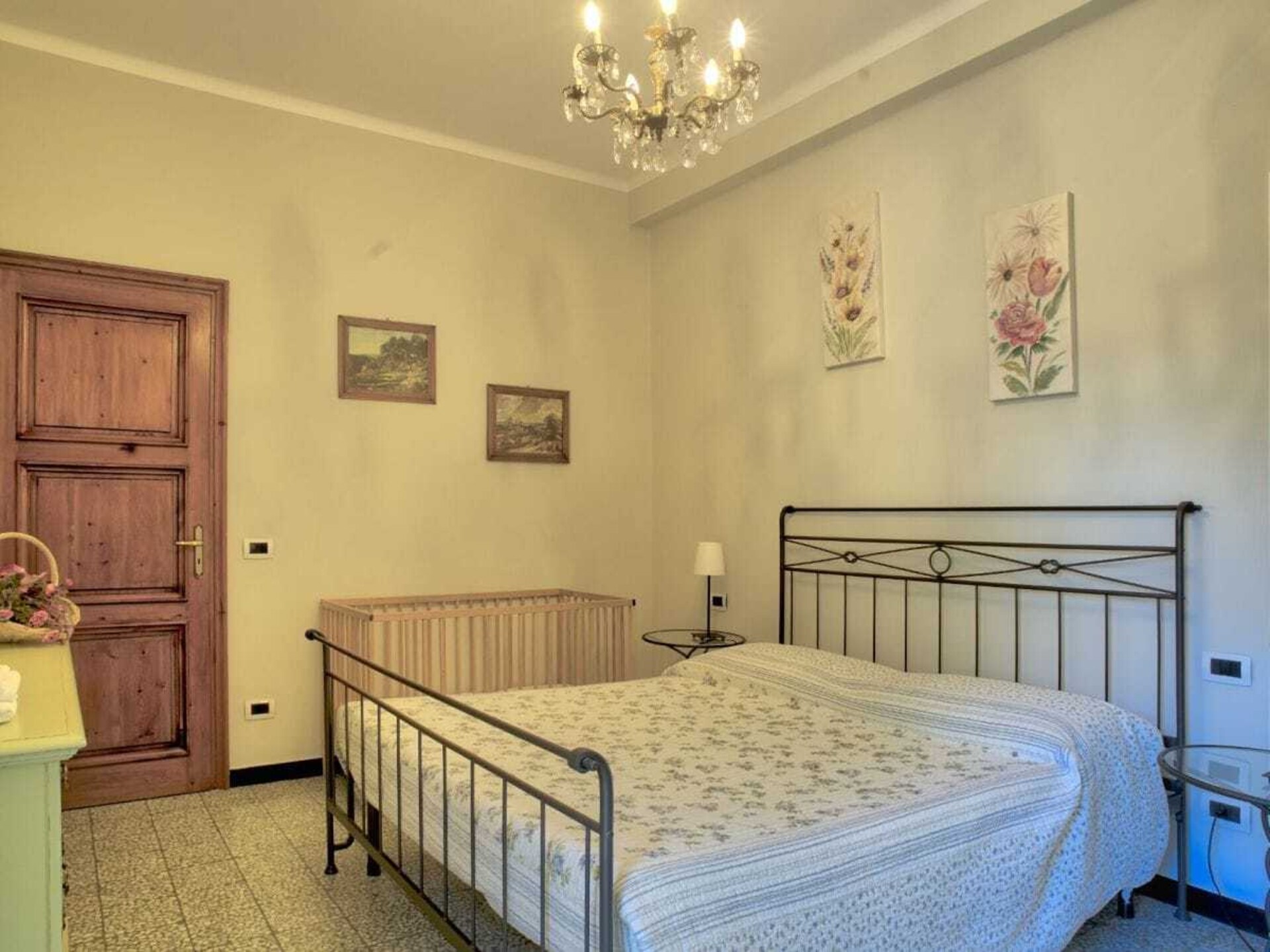Gerenoveerd appartement met tuin en uitzicht op olijfgaarden bij Diano San Pietro - foto 10