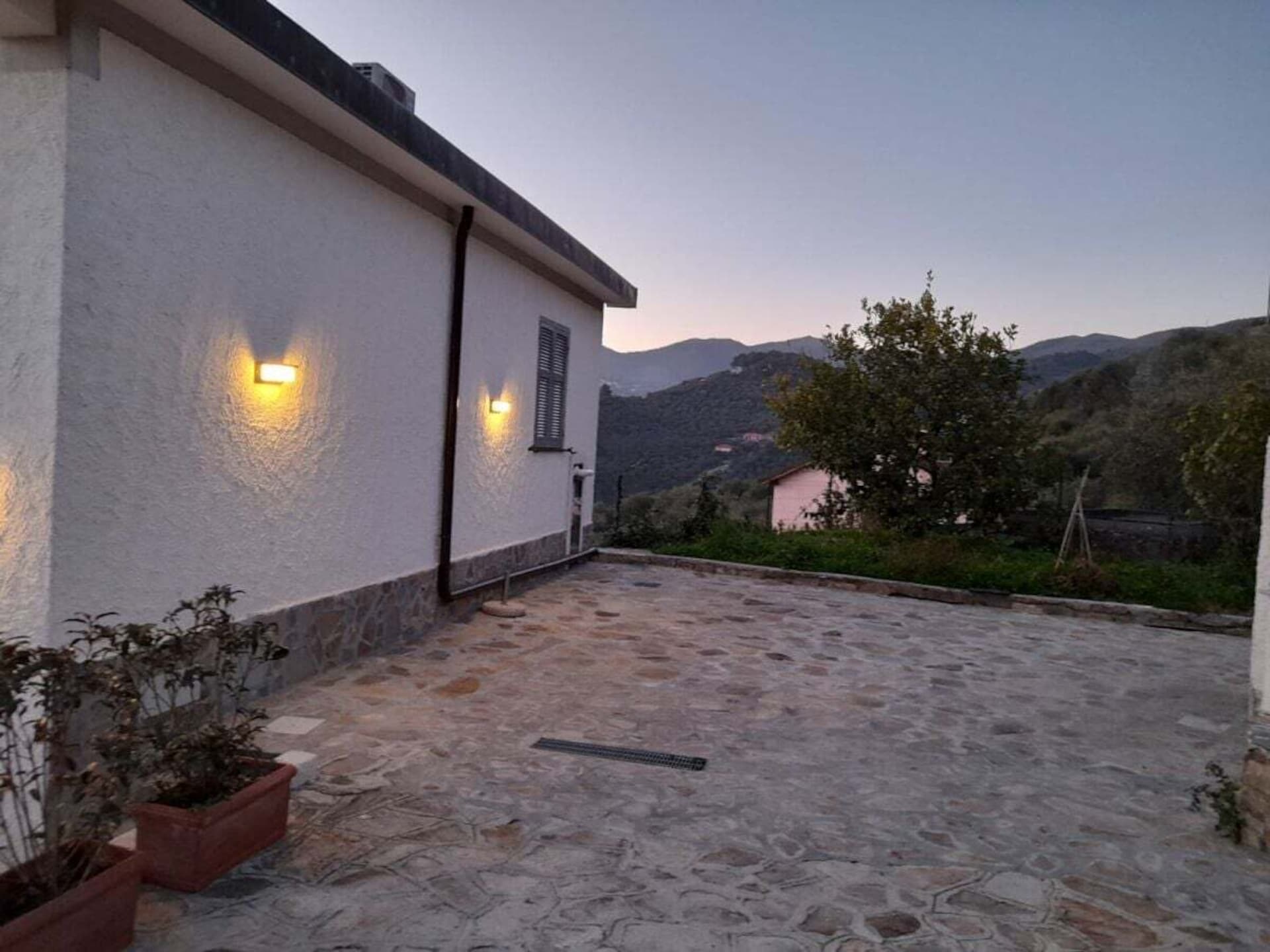 Modern vakantiehuis met panoramisch uitzicht in Diano San Pietro - foto 1