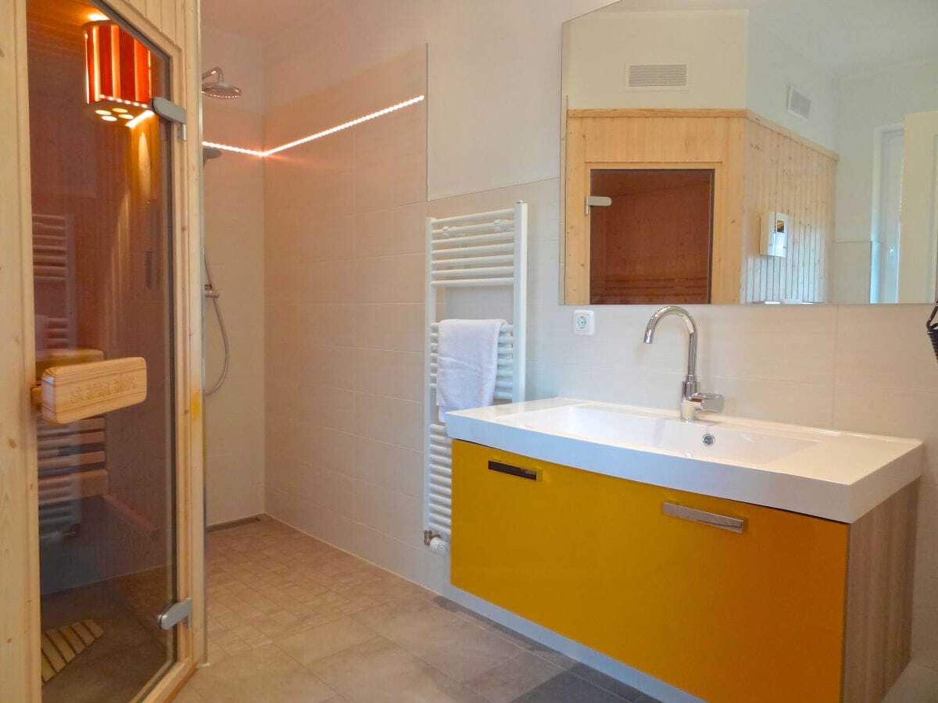 Villa Foresta: Modern vakantiehuis met privé-spa, sauna & uitzicht op kasteelpark - foto 27