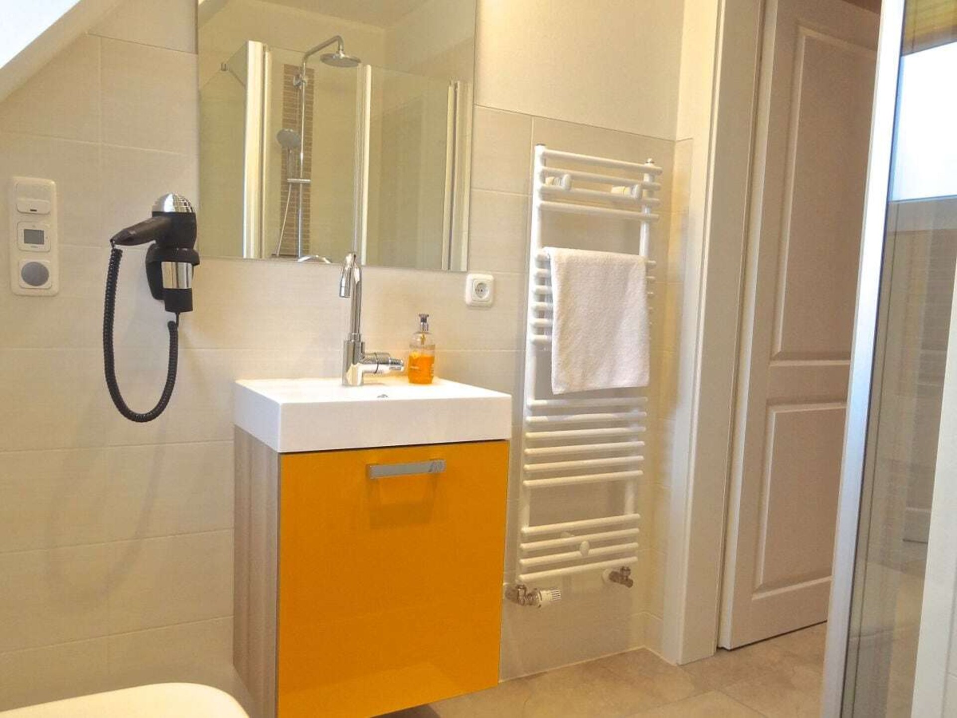 Villa Foresta: Modern vakantiehuis met privé-spa, sauna & uitzicht op kasteelpark - foto 29