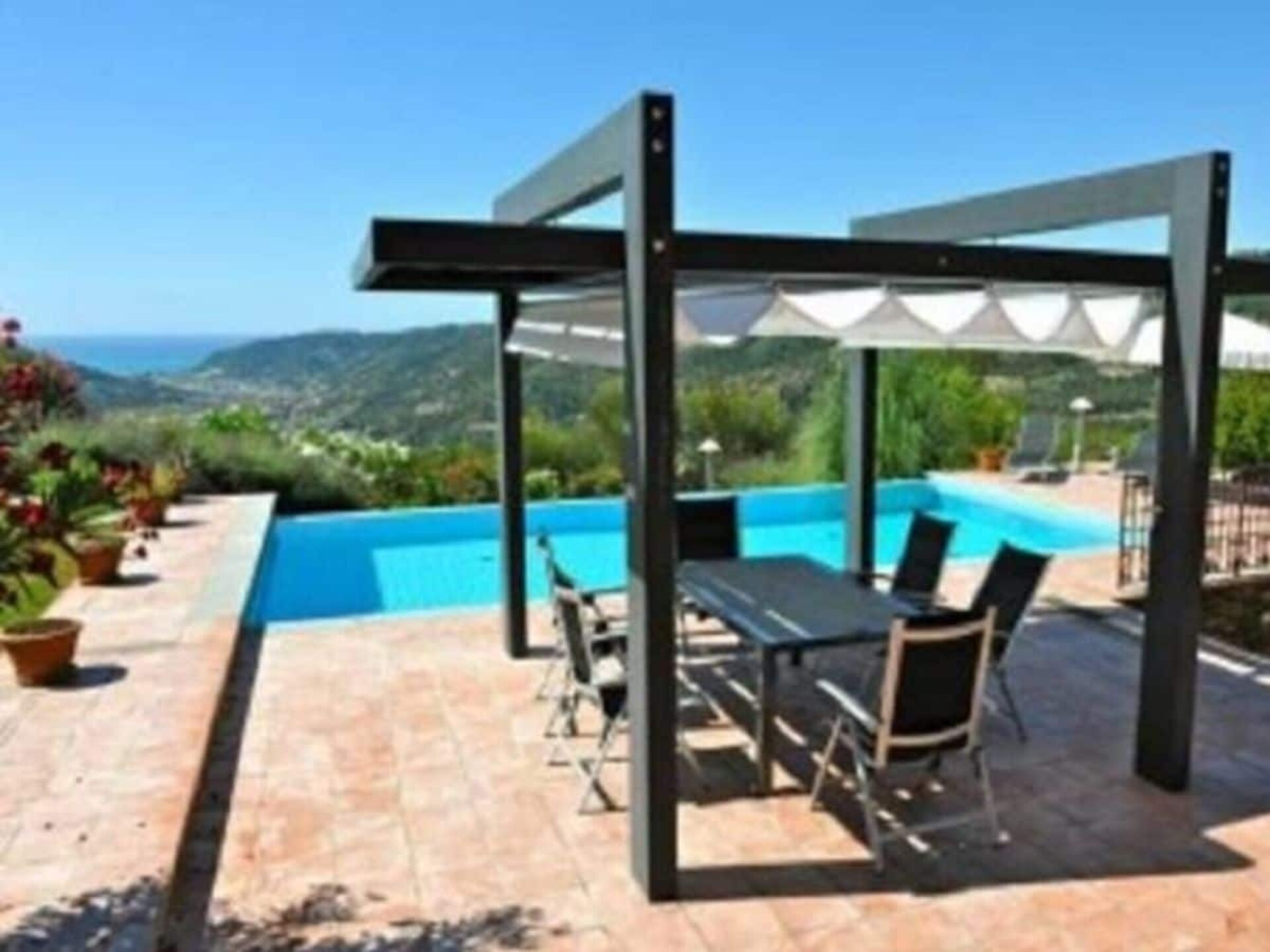 Ruime heuveltopvilla met sauna en zeezicht nabij Soldano - foto 3