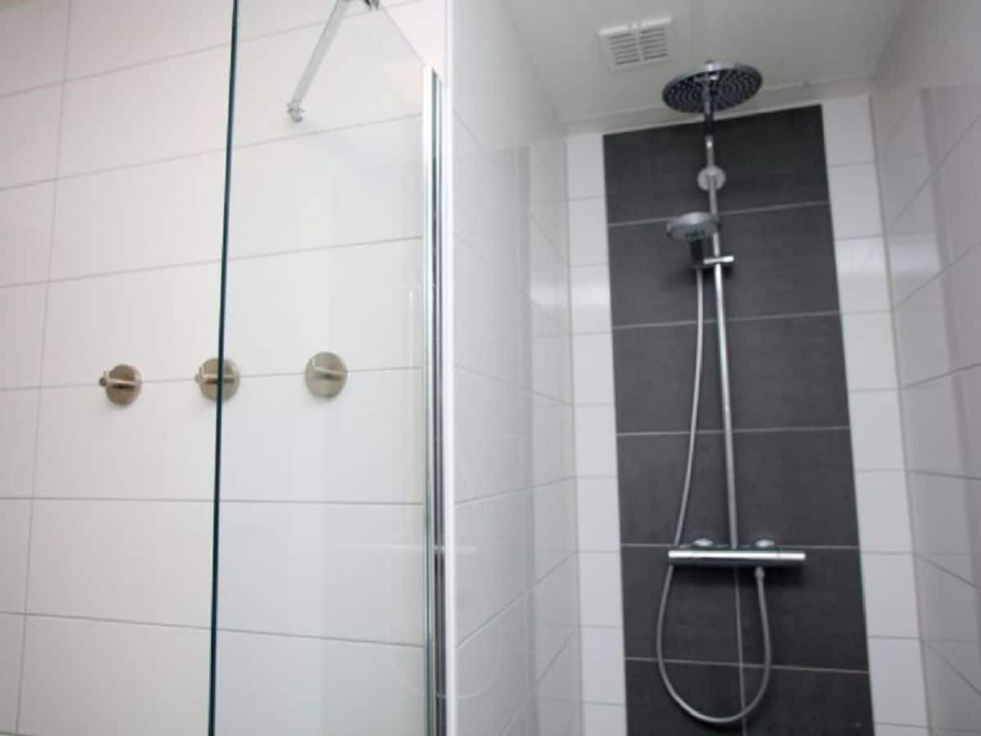 6-persoons vakantiehuis in De Koog met moderne inrichting - foto 13