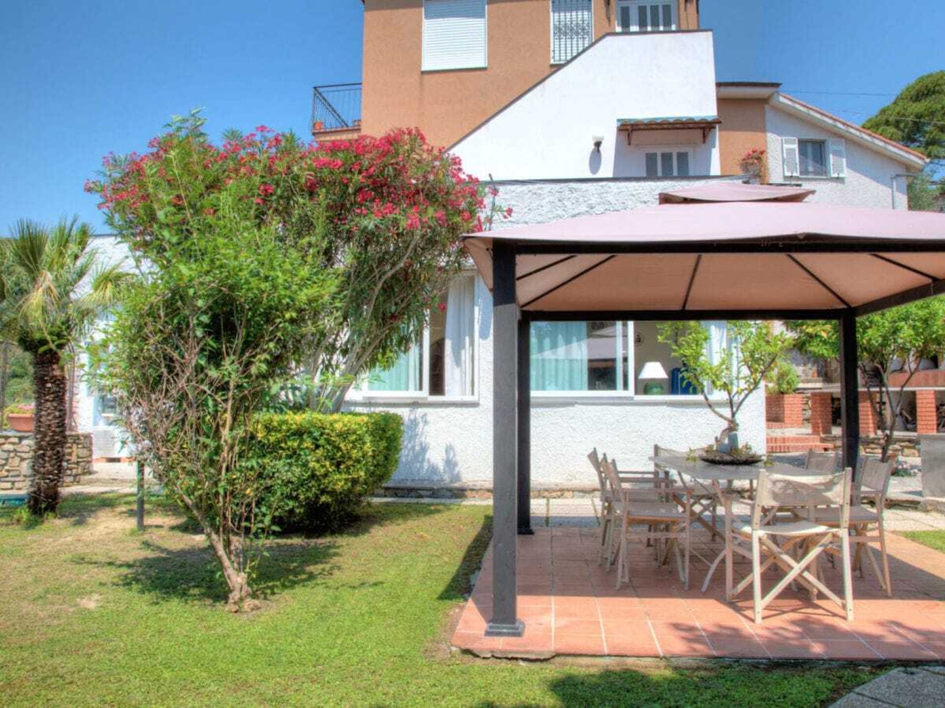 Villa met privézwembad en weelderige tuin op 1 km van Stadano - foto 2