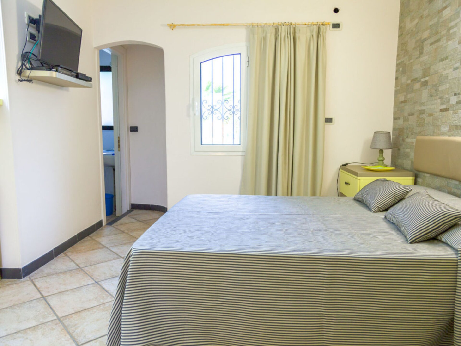 Villa met privézwembad en weelderige tuin op 1 km van Stadano - foto 10
