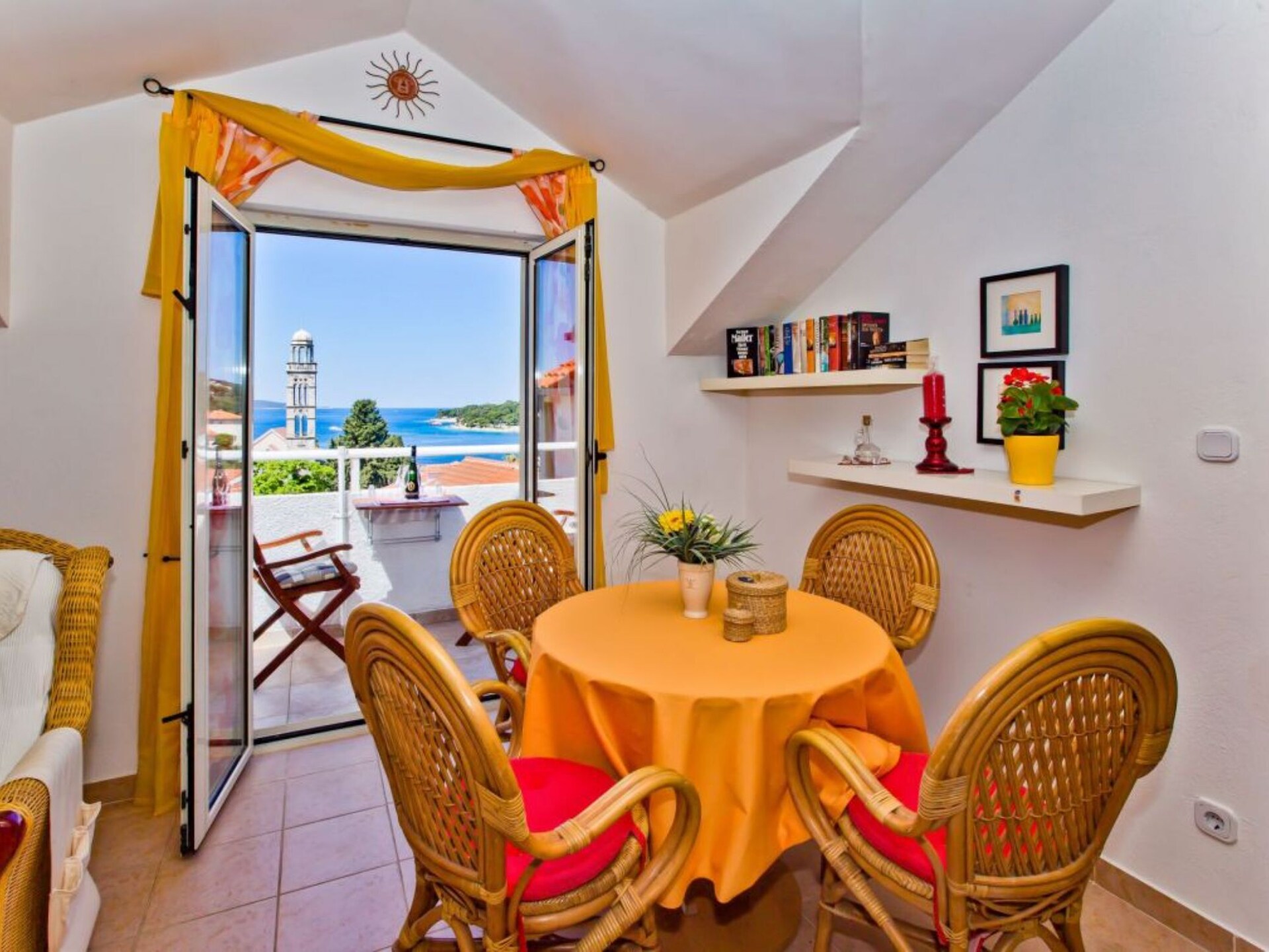 Zonnig appartement met balkon aan de Adriatische kust in Hvar - foto 8