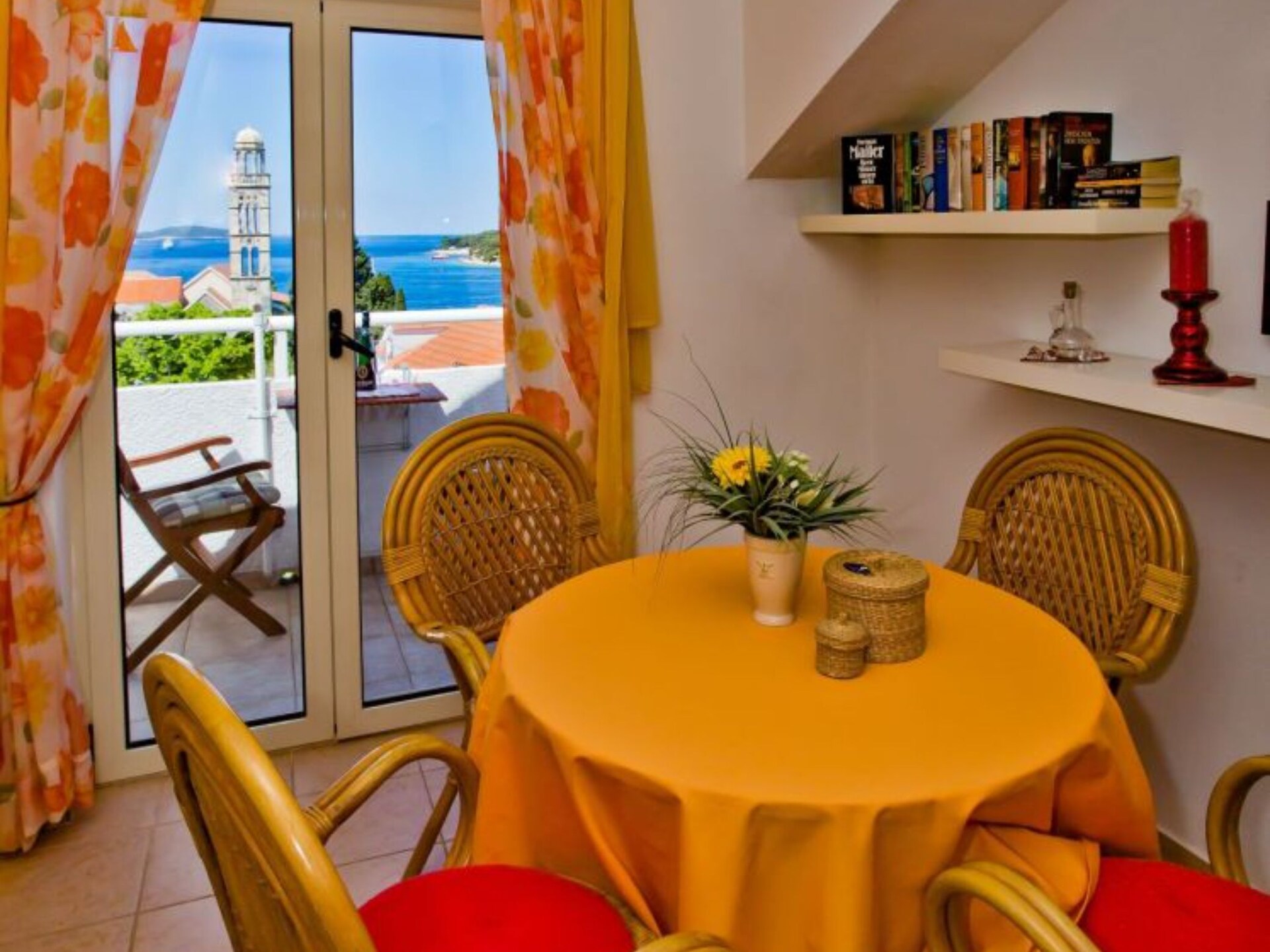Zonnig appartement met balkon aan de Adriatische kust in Hvar - foto 11
