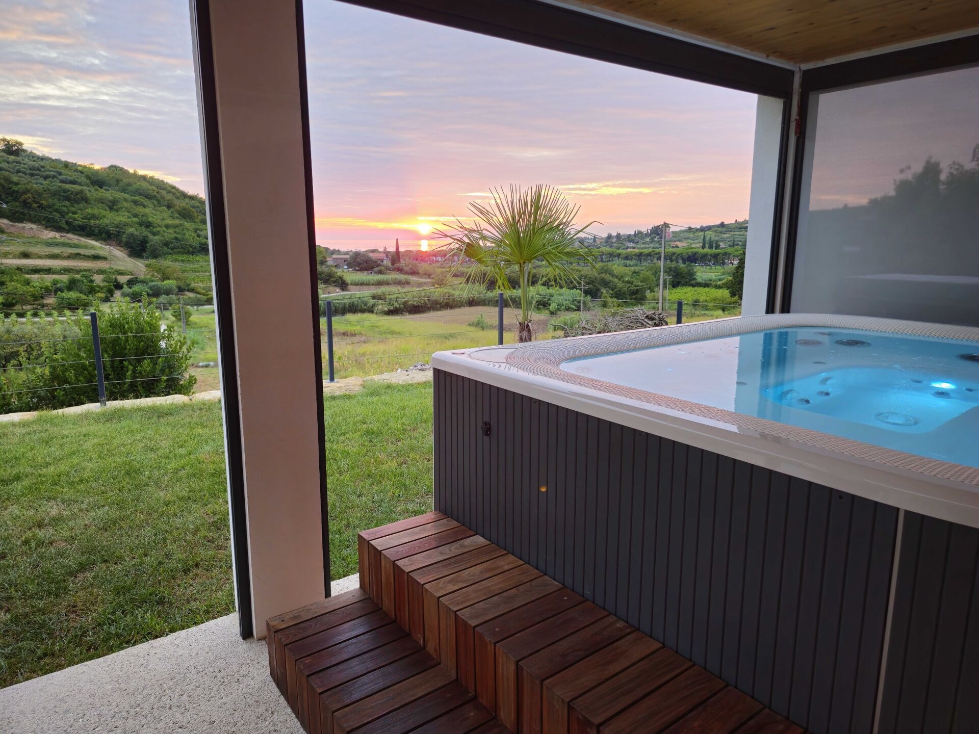 Luxe appartement in Portoroz met zeezicht, terras en hot-tub - foto 16