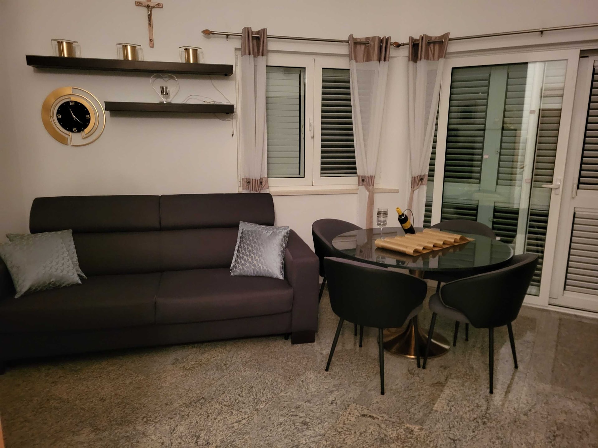 4-persoons appartement in Šibenik op 300 m van het strand - foto 4