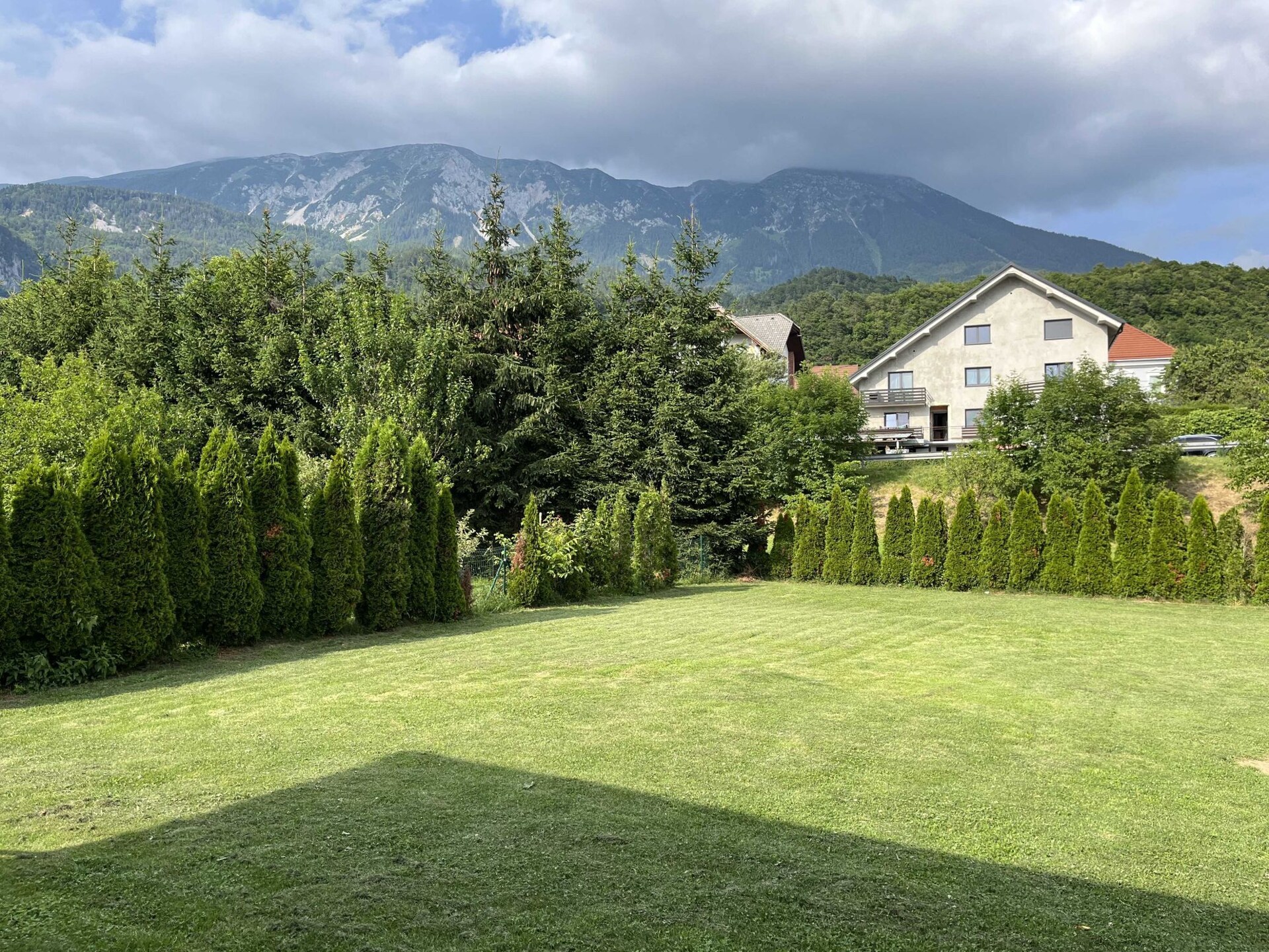 Knus studio-appartement in Žirovnica met uitzicht op de groene tuin - foto 23