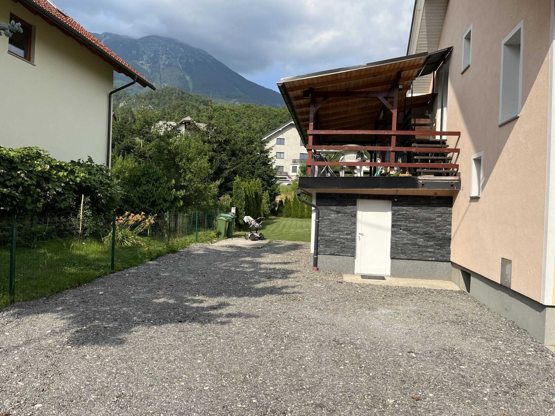 Knus studio-appartement in Žirovnica met uitzicht op de groene tuin - foto 22