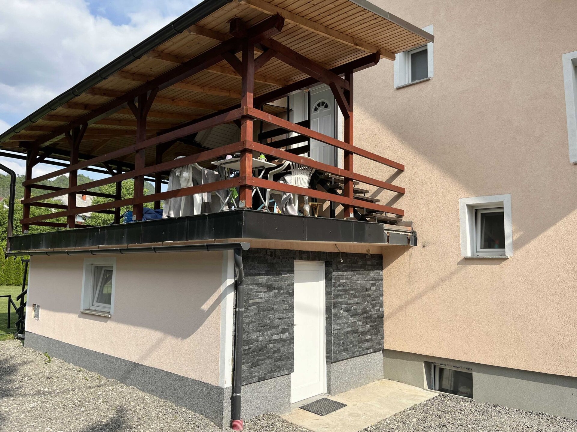 Knus studio-appartement in Žirovnica met uitzicht op de groene tuin - foto 19