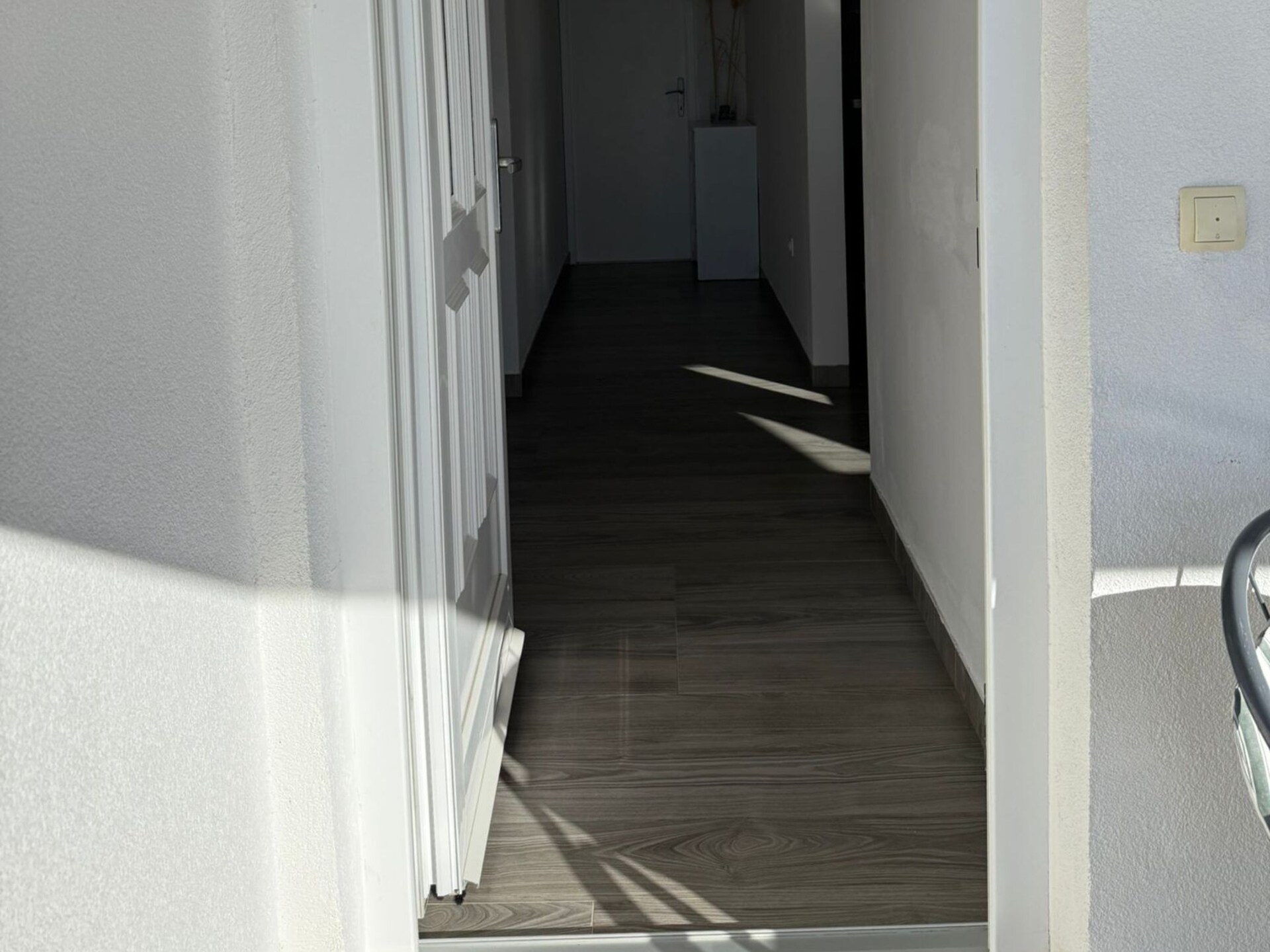 Ruim appartement voor 6 aan zee in Dugi Rat met zwembad en WiFi - foto 2
