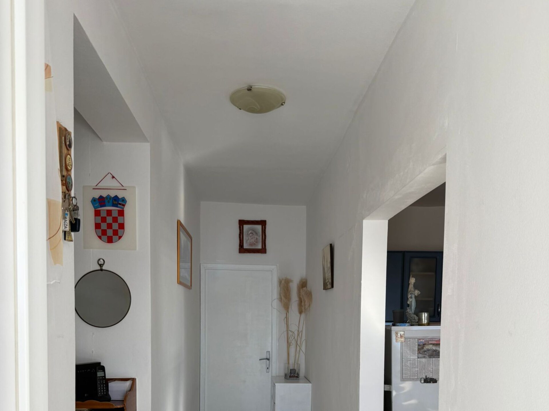 Ruim appartement voor 6 aan zee in Dugi Rat met zwembad en WiFi - foto 1