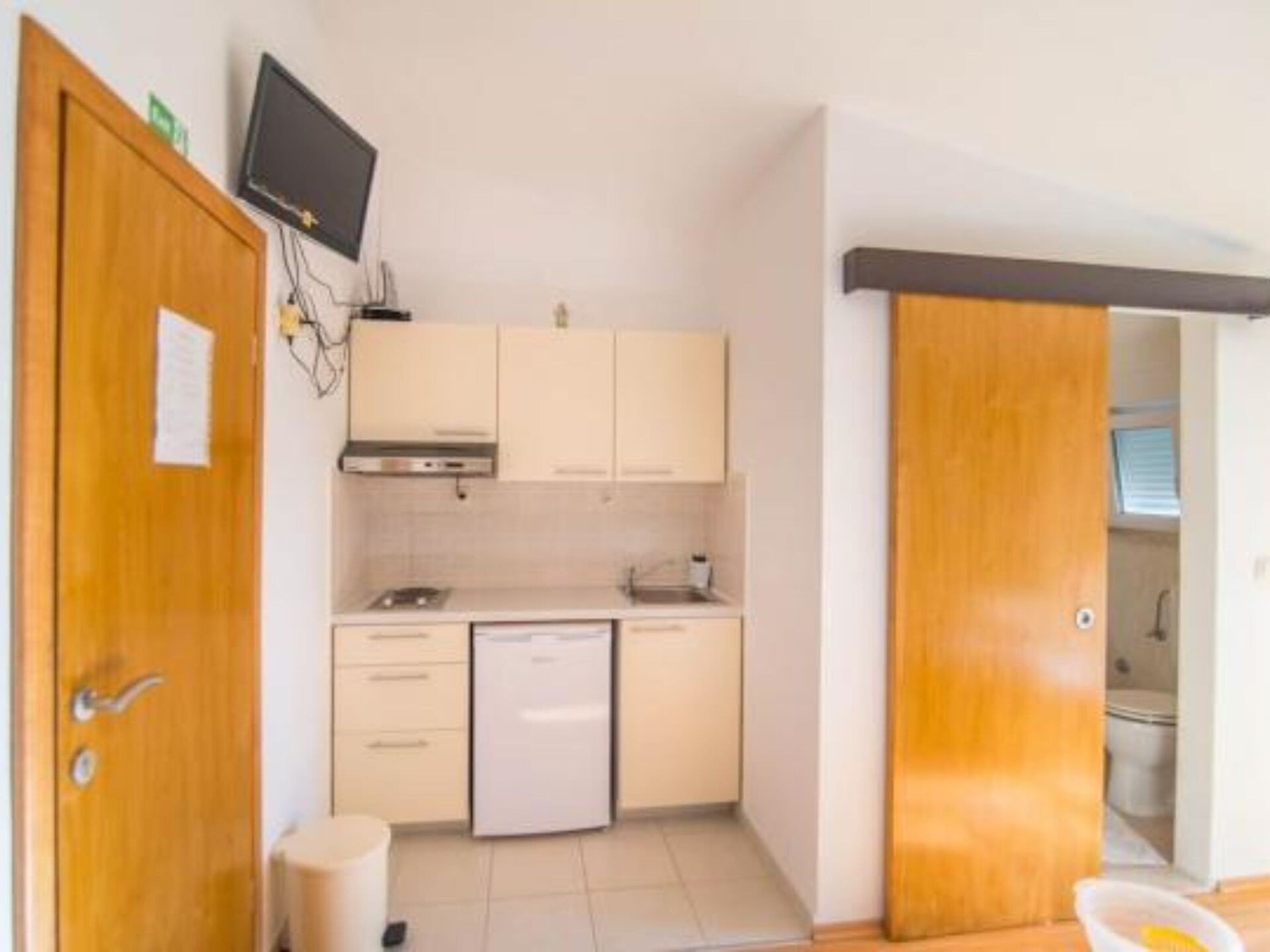 2-persoons studio appartement in Dugi Rat vlakbij het strand - foto 1