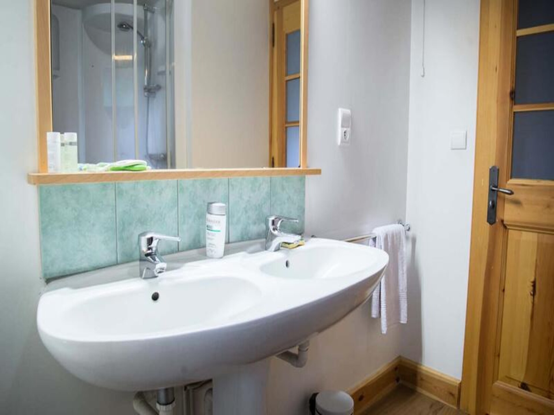 Authentiek vakantiehuis in Arzenc-d'Apcher met zwembad en uitzicht op de Gorges du Bès - foto 3