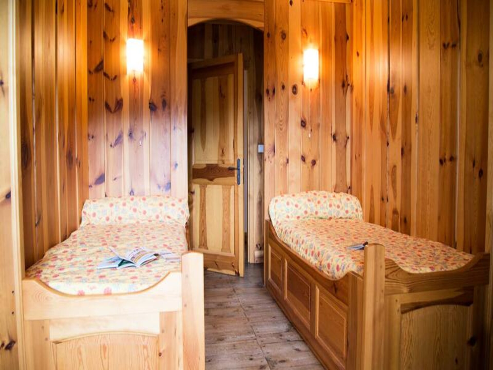 Authentiek vakantiehuis in Arzenc-d'Apcher met zwembad en uitzicht op de Gorges du Bès - foto 11