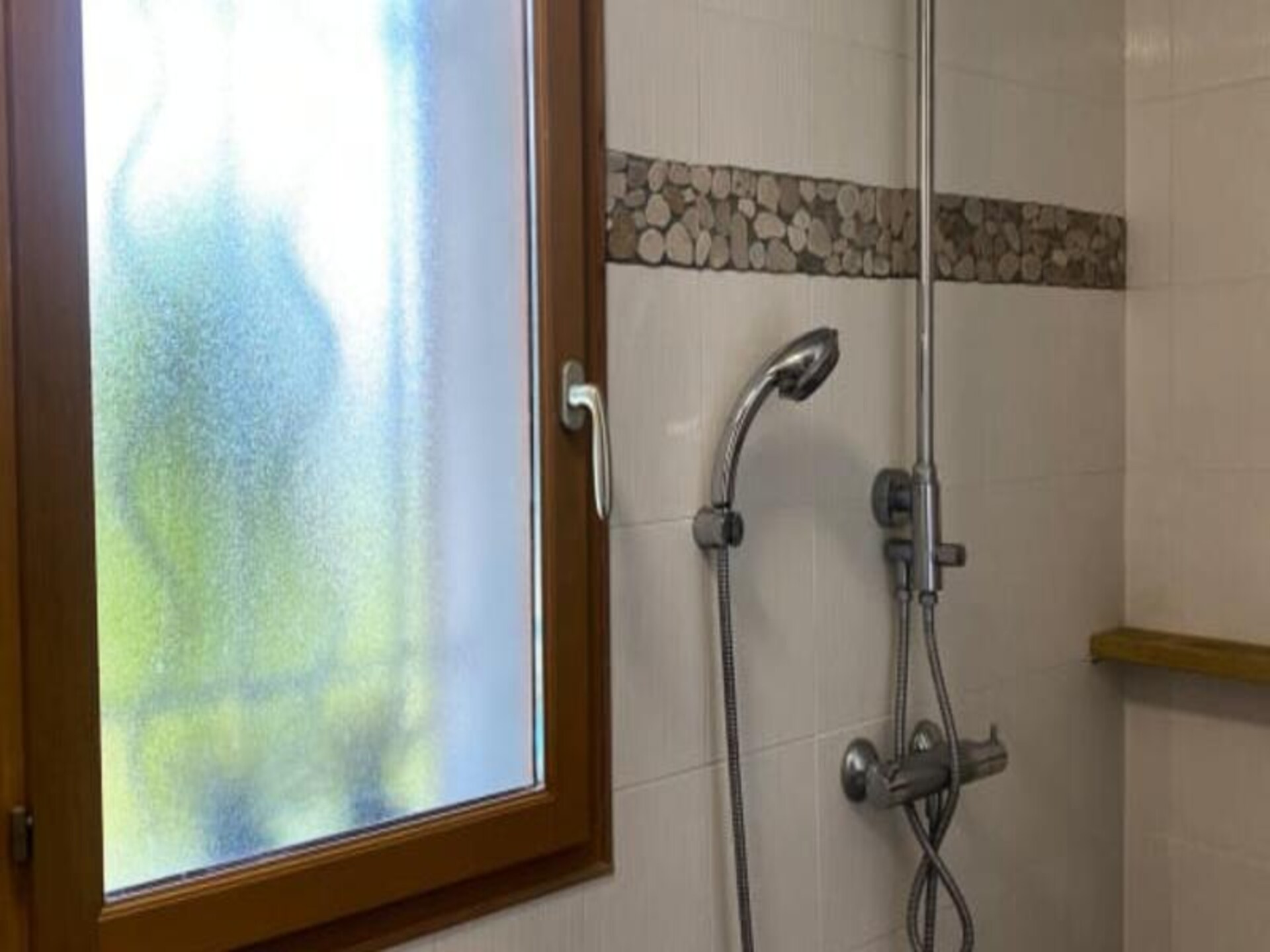 Prachtige villa met zwembad, jacuzzi en uitzicht op het Lac d'Aiguebelette - foto 14