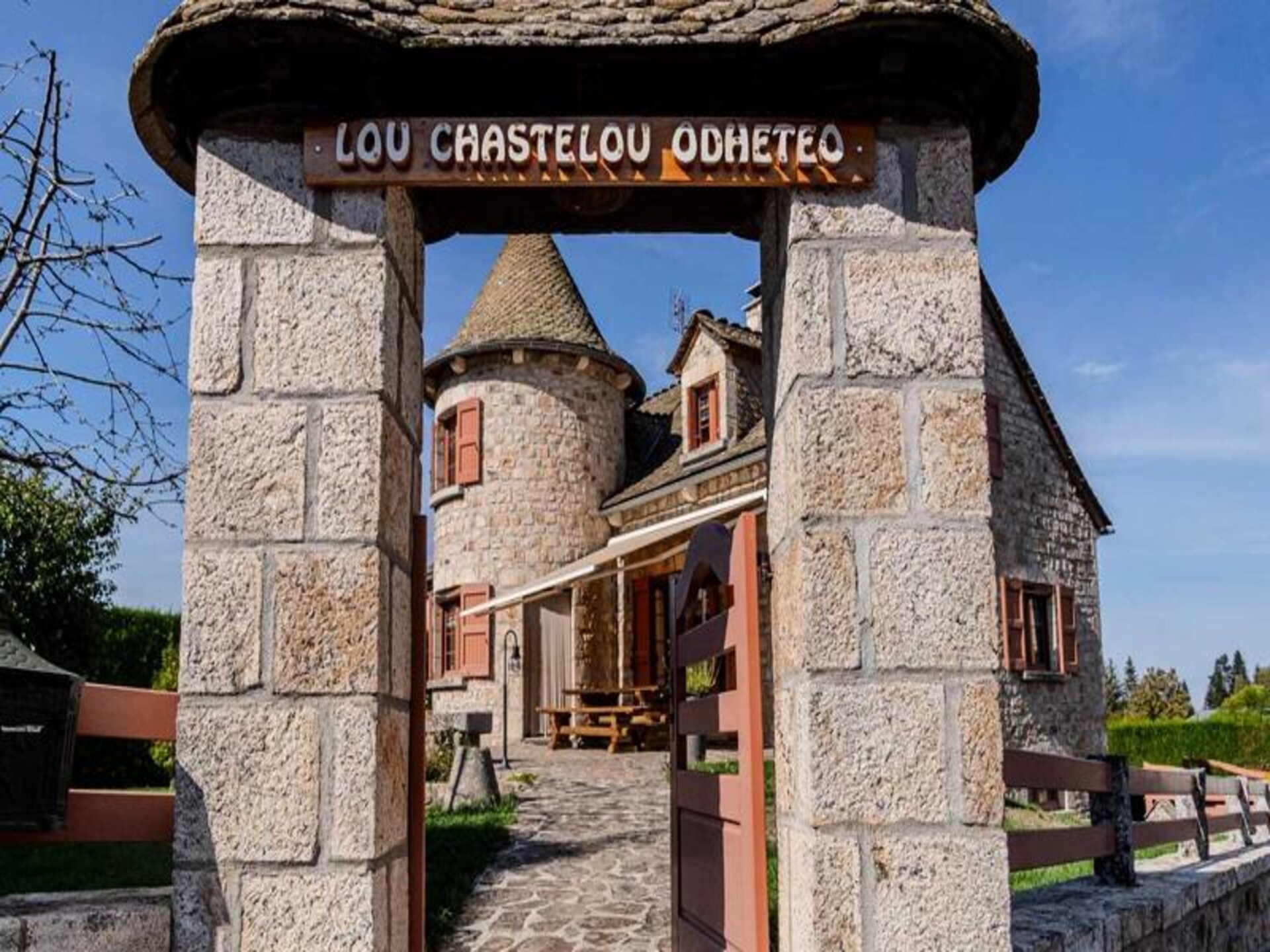 Gîte Lou Chastelou Odheteo: Ruim appartement voor 10 personen aan de poort van Aubrac - foto 4