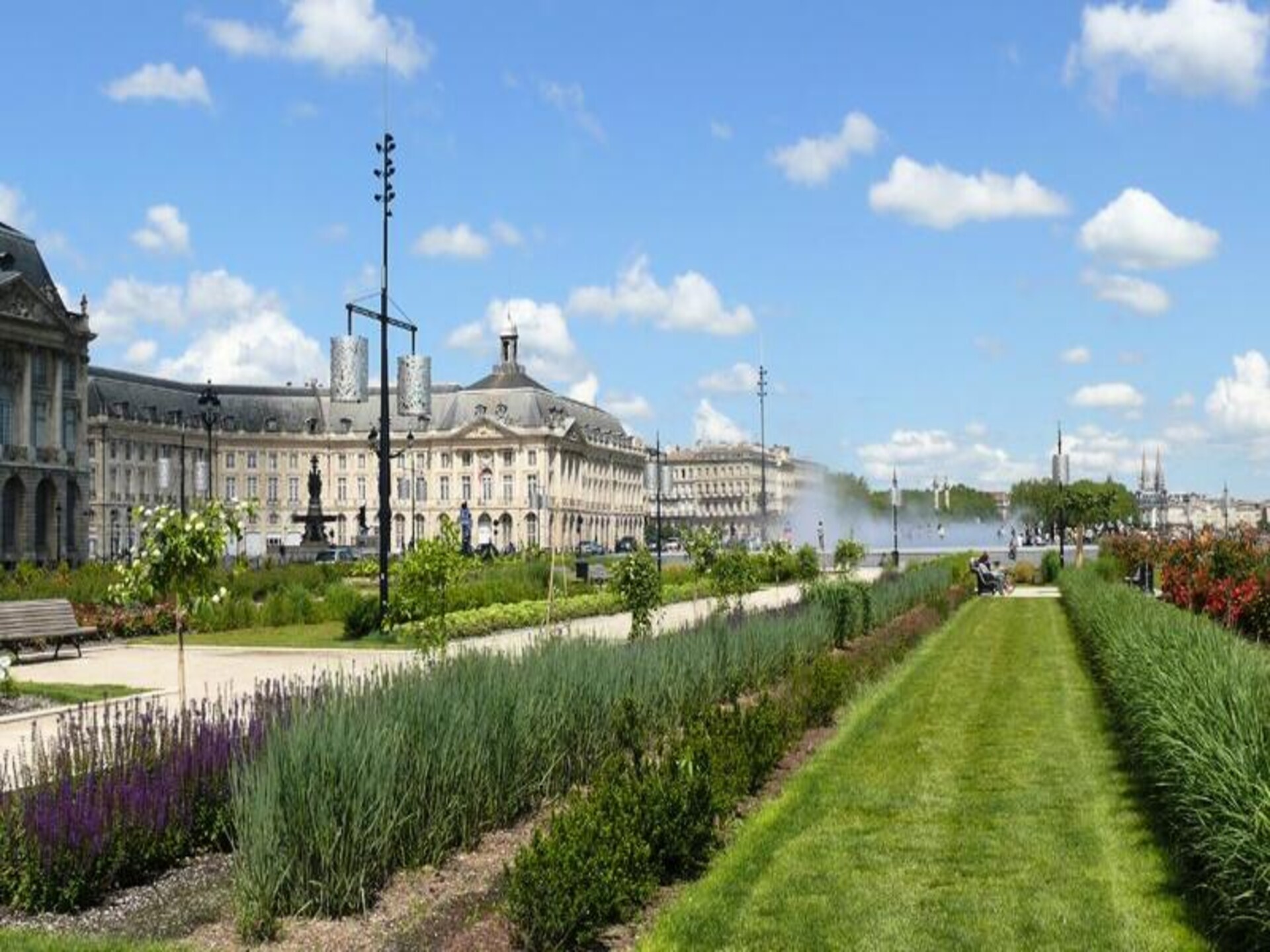 Licht appartement met terras bij het meer, vlakbij tram naar centrum Bordeaux - foto 13