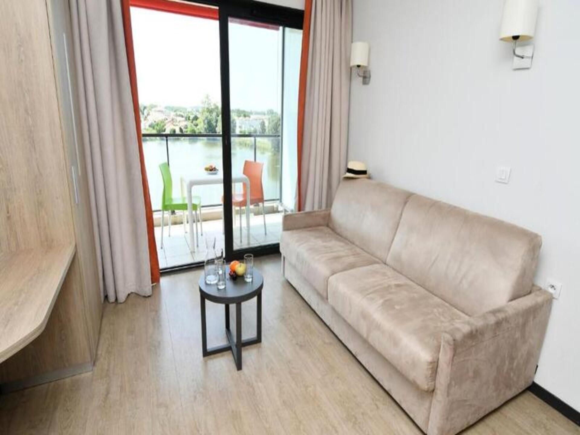 Licht appartement met terras bij het meer, vlakbij tram naar centrum Bordeaux - foto 21