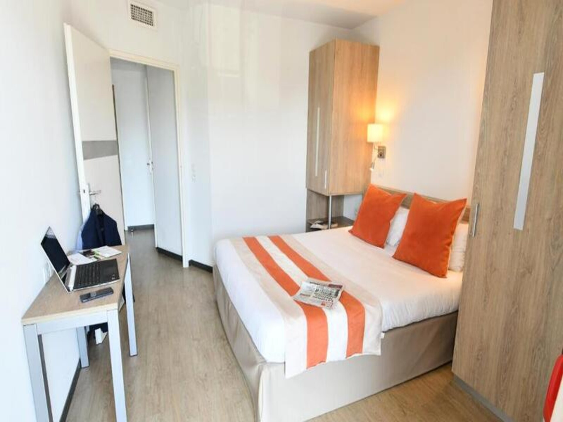 Licht appartement met terras bij het meer, vlakbij tram naar centrum Bordeaux - foto 23