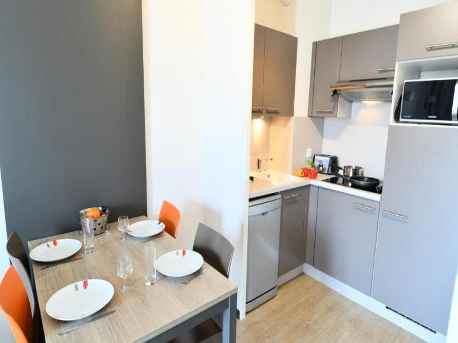 Licht appartement met terras bij het meer, vlakbij tram naar centrum Bordeaux - foto 24