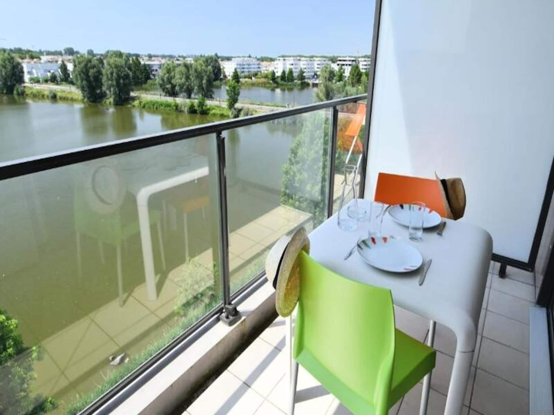 Licht appartement met terras bij het meer, vlakbij tram naar centrum Bordeaux - foto 25