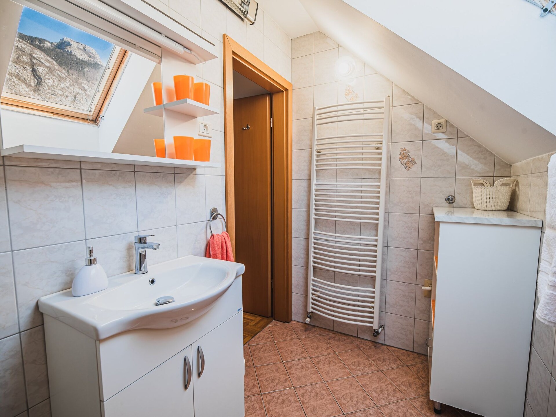 Ruim 6-persoons appartement aan de Soča rivier in Bovec - foto 15