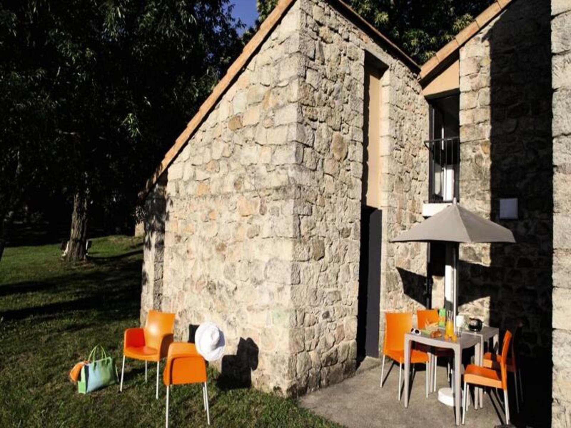 Authentiek stenen appartement voor 4 in bosrijk park nabij Les Vans - foto 8
