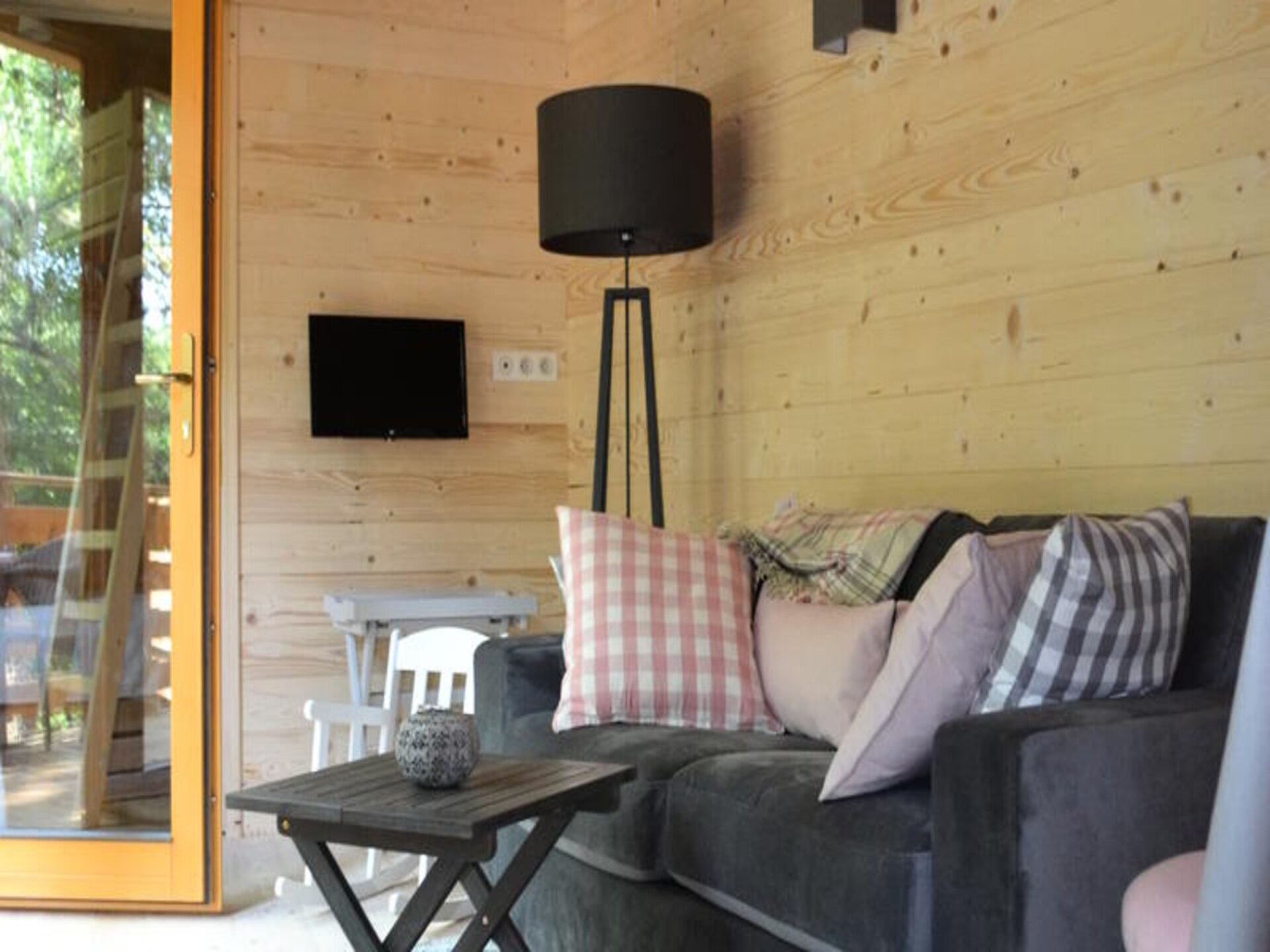 Comfortabele Cocoon Lodge voor 6 personen in het groene Parc de la Belle, Magné - foto 13