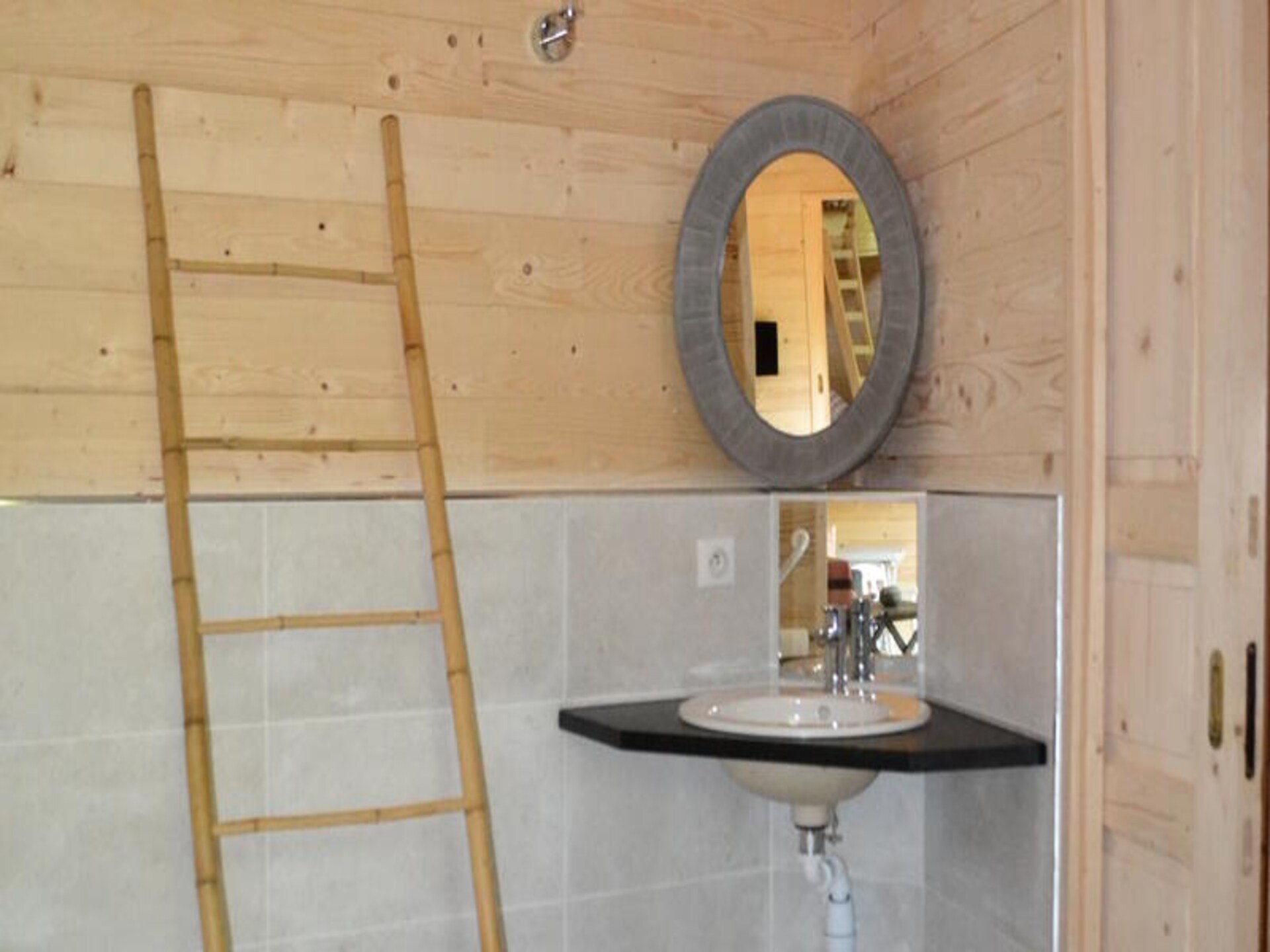 Comfortabele Cocoon Lodge voor 6 personen in het groene Parc de la Belle, Magné - foto 19