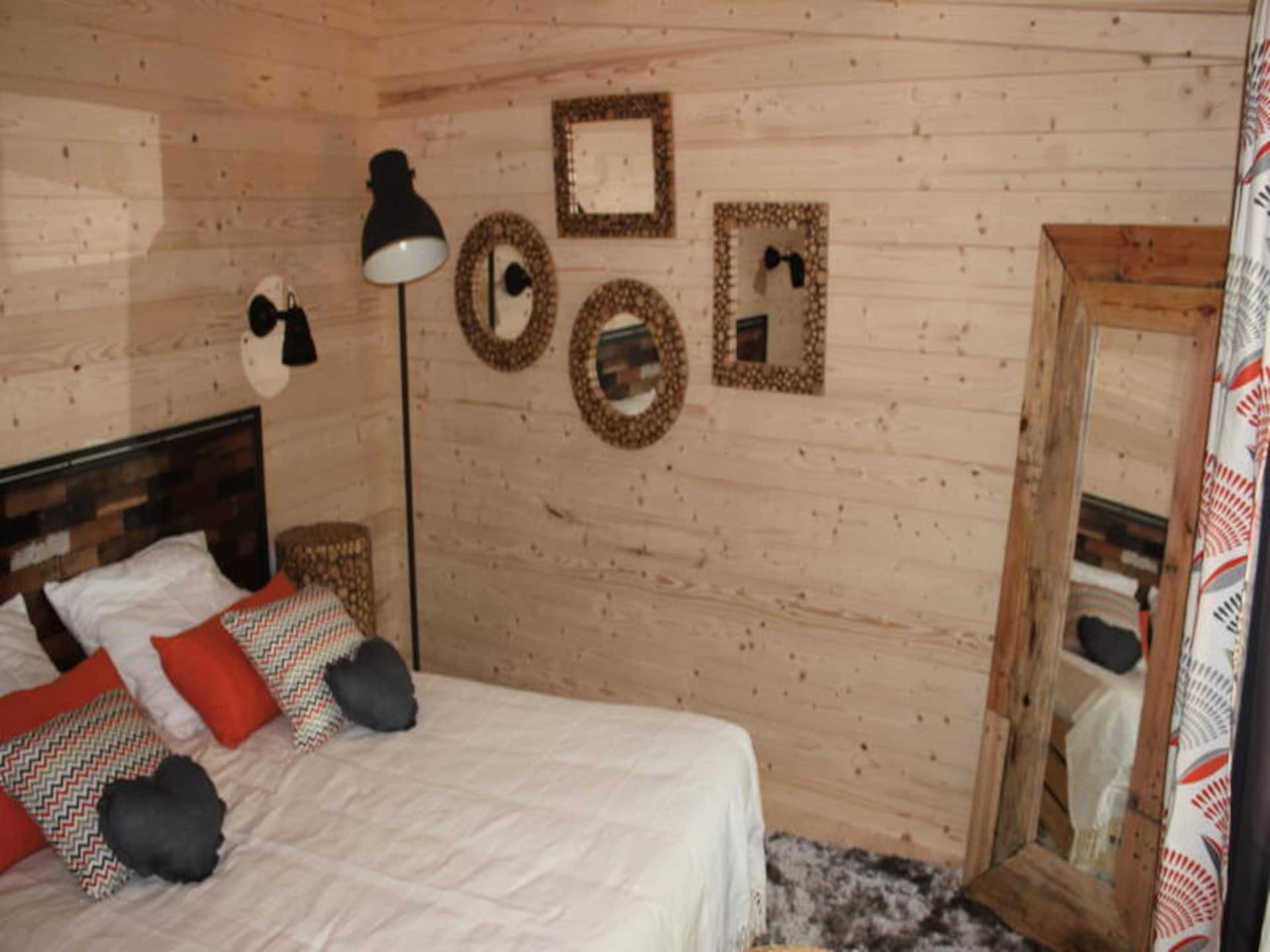 Comfortabele lodge voor 6 personen in groen park bij Magné - foto 15