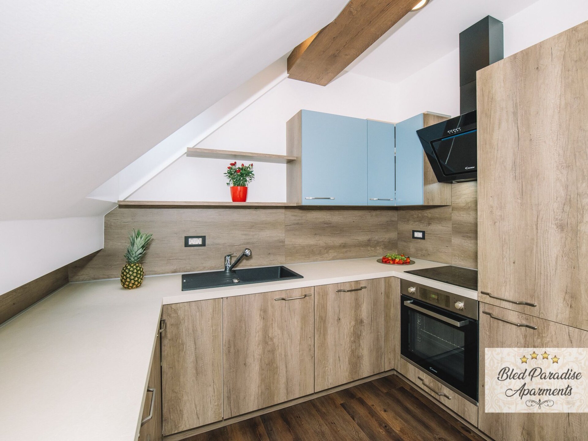 Stijlvol 2-slaapkamerappartement met balkon nabij het Meer van Bled - foto 3