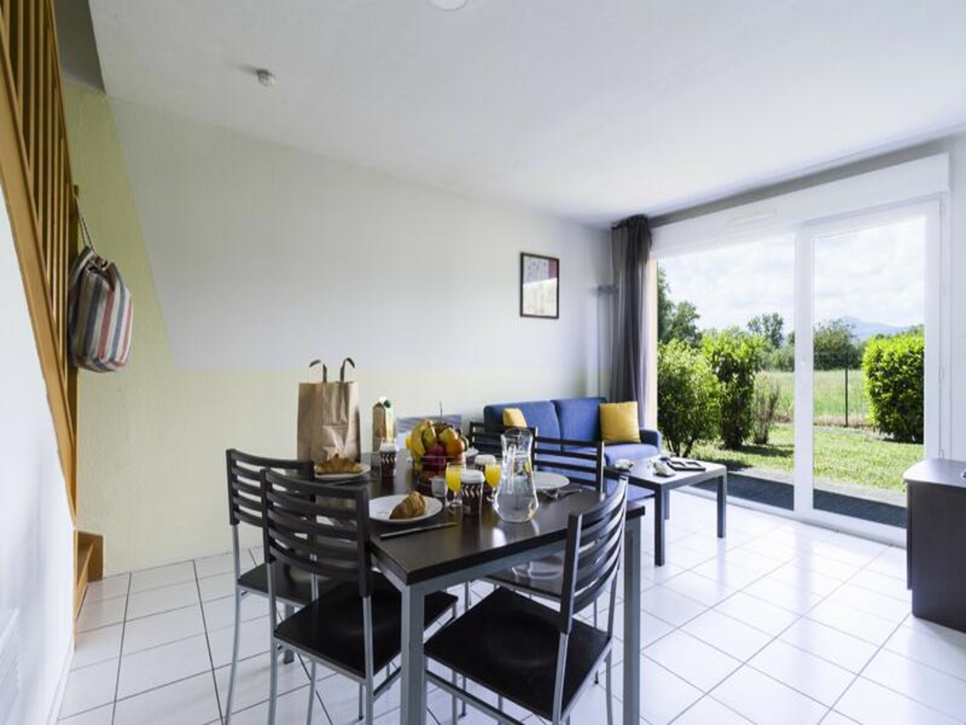 Ruim appartement voor 6 nabij Clermont-Ferrand met zwembad - foto 18