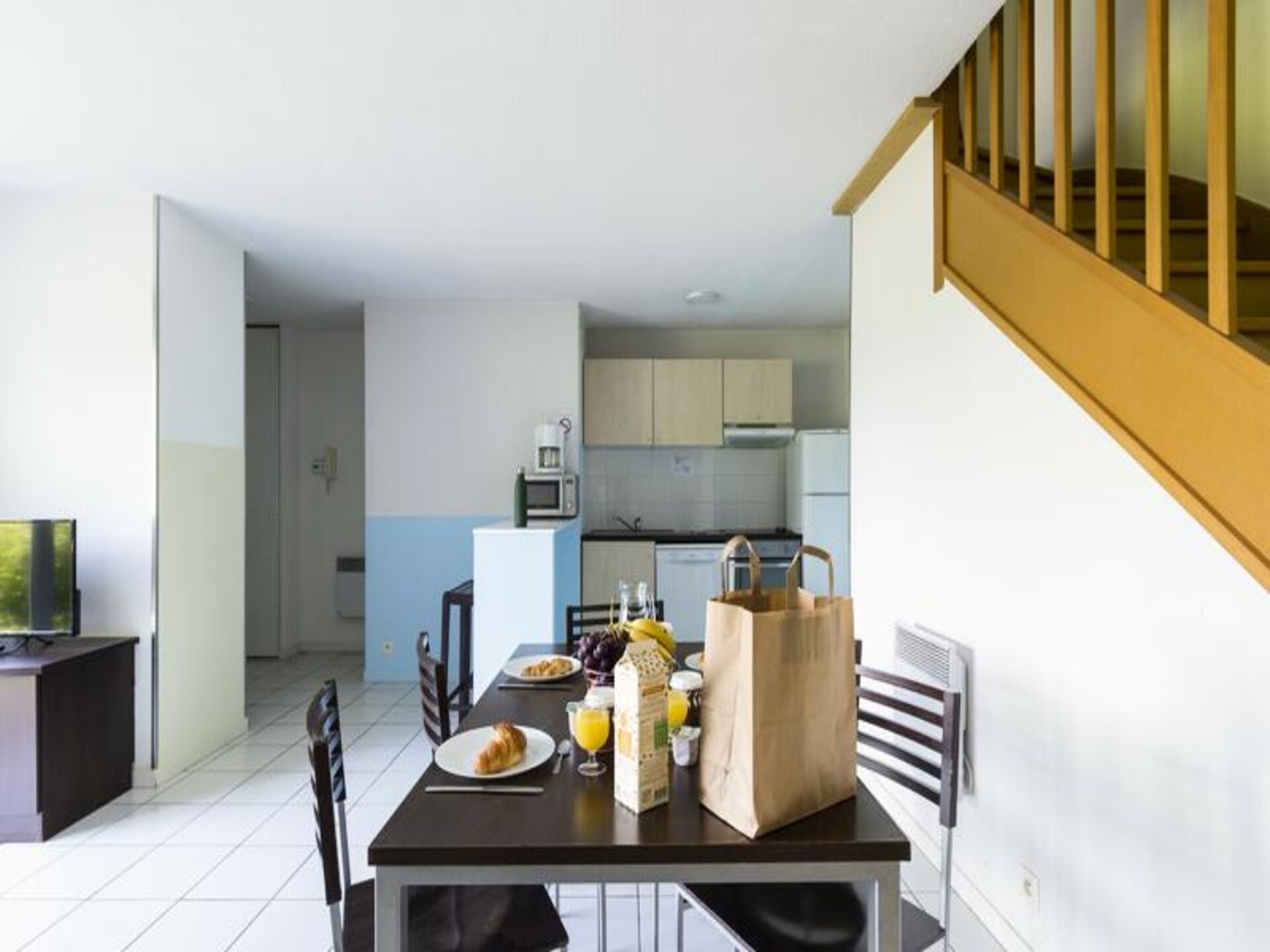 Ruim appartement voor 6 nabij Clermont-Ferrand met zwembad - foto 19