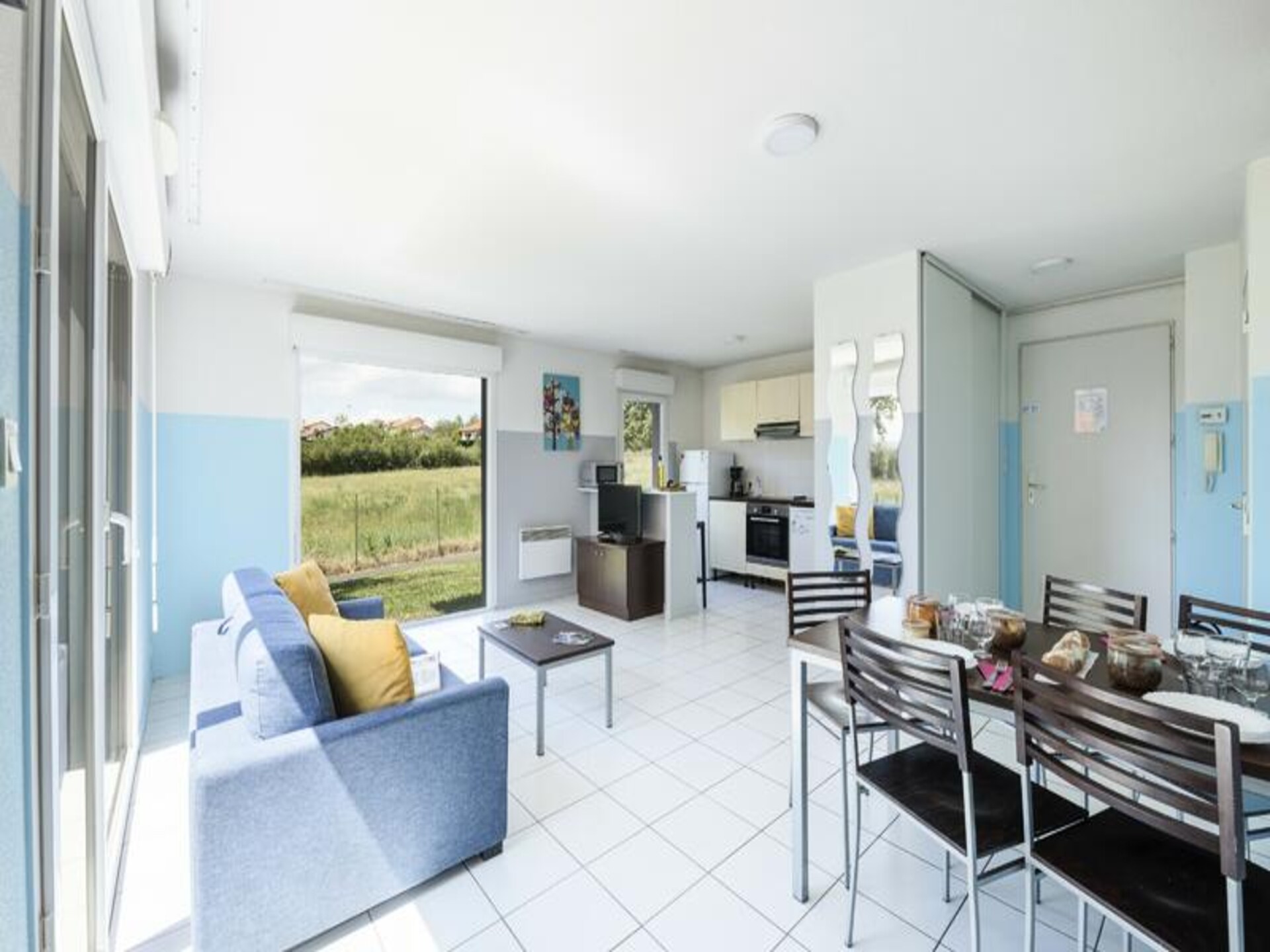 Ruim appartement voor 8 bij Clermont-Ferrand met zwembad - foto 14