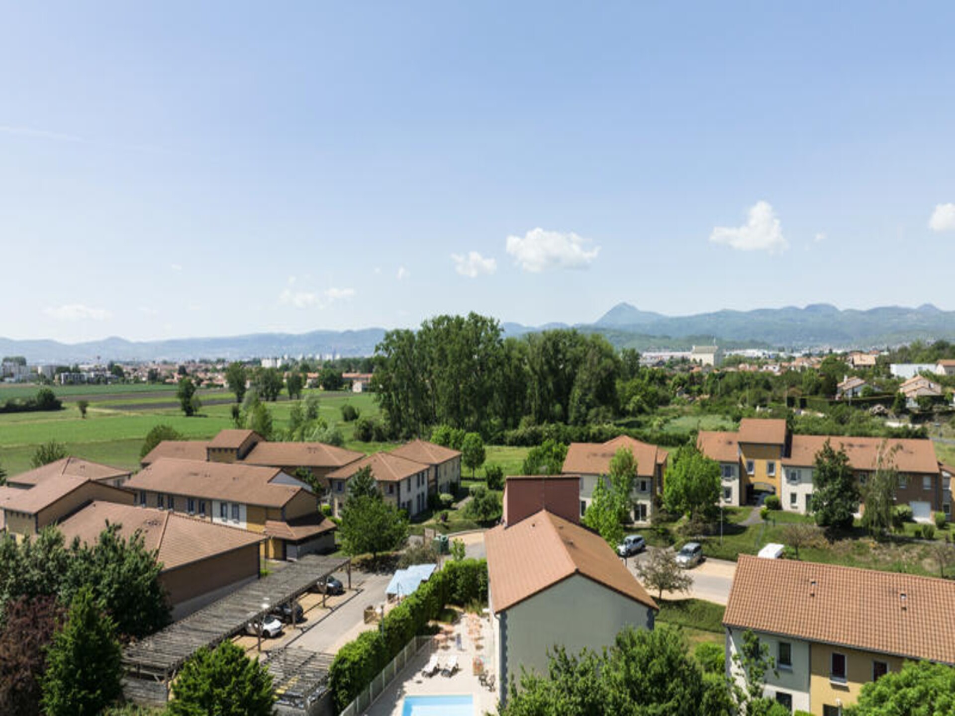 Knus appartement voor 2 bij Clermont-Ferrand met zwembad en gratis wifi - foto 12