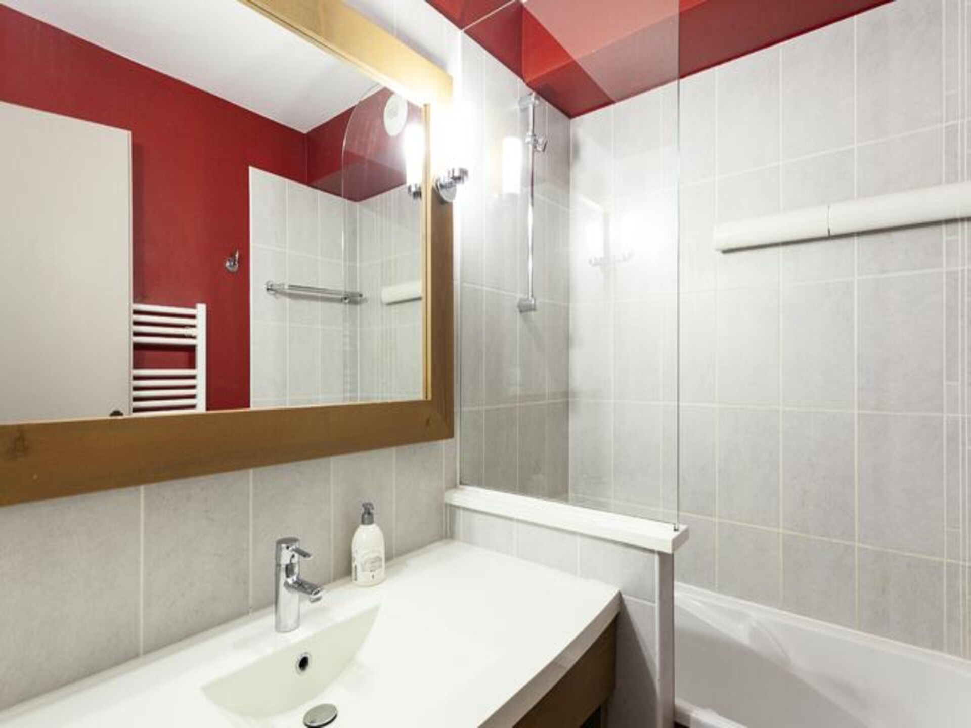 Appartement 7p in het autovrije La Tania, direct bij de piste en winkels - foto 16