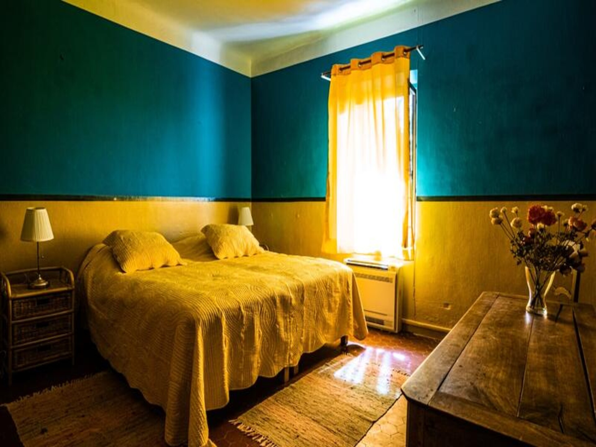 Gerenoveerd huis met panoramisch uitzicht in de Luberon bij La Tour d'Aigues - foto 2