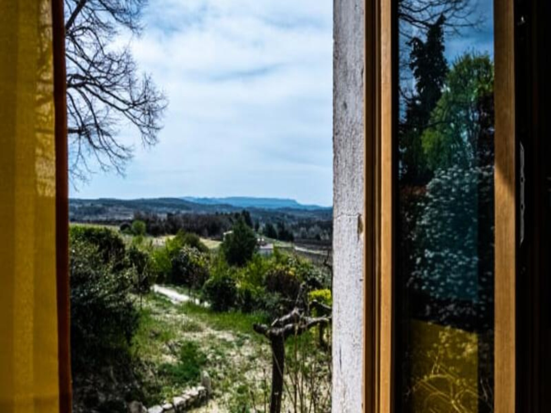 Gerenoveerd huis met panoramisch uitzicht in de Luberon bij La Tour d'Aigues - foto 8