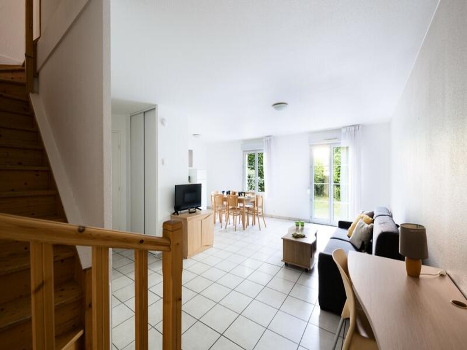 Ruim duplex appartement voor 8 personen bij Lyon met zwembad - foto 10
