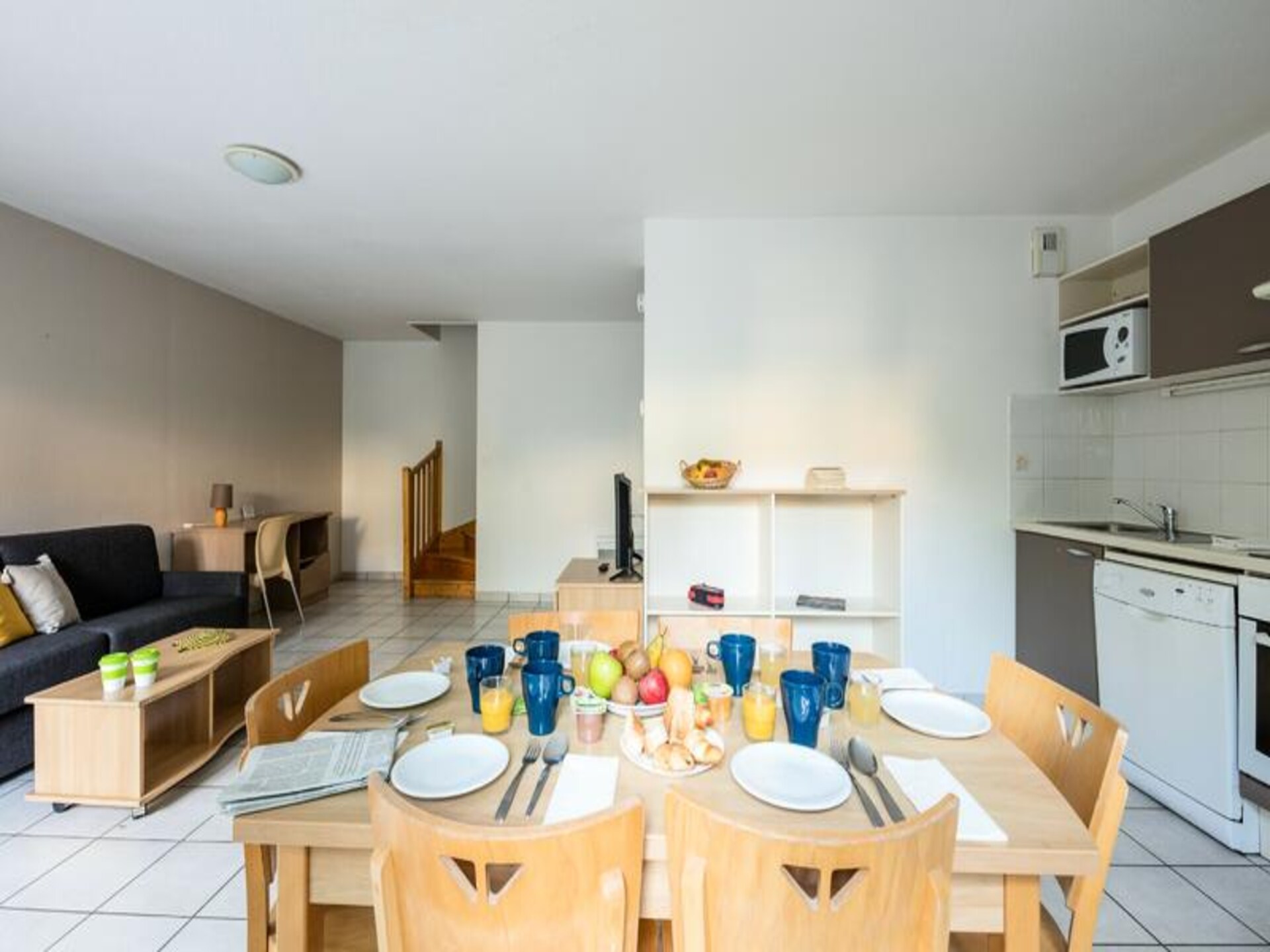 Ruim duplex appartement voor 8 personen bij Lyon met zwembad - foto 11