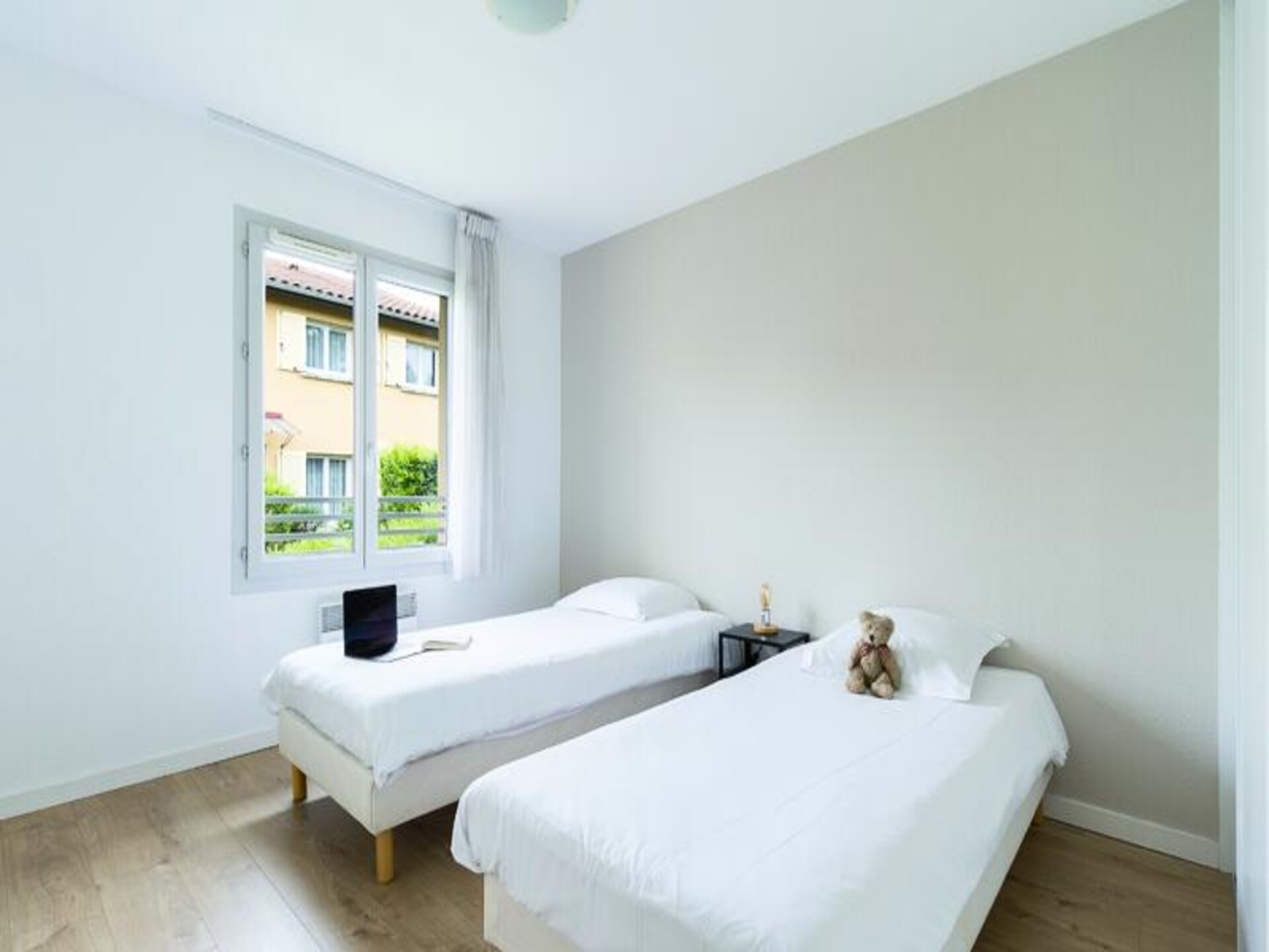 Ruim duplex appartement voor 8 personen bij Lyon met zwembad - foto 16