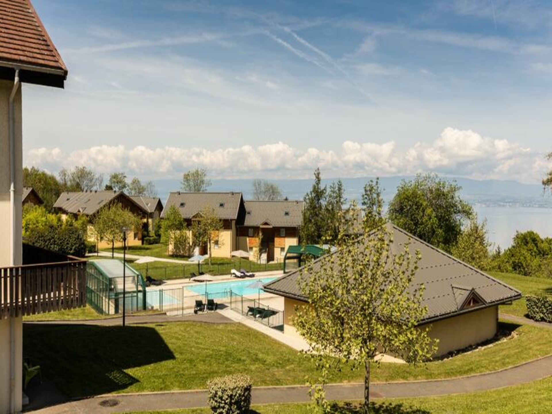 Knusse studio voor 2 bij het Meer van Genève met zwembad en uitzicht op de Alpen - foto 2