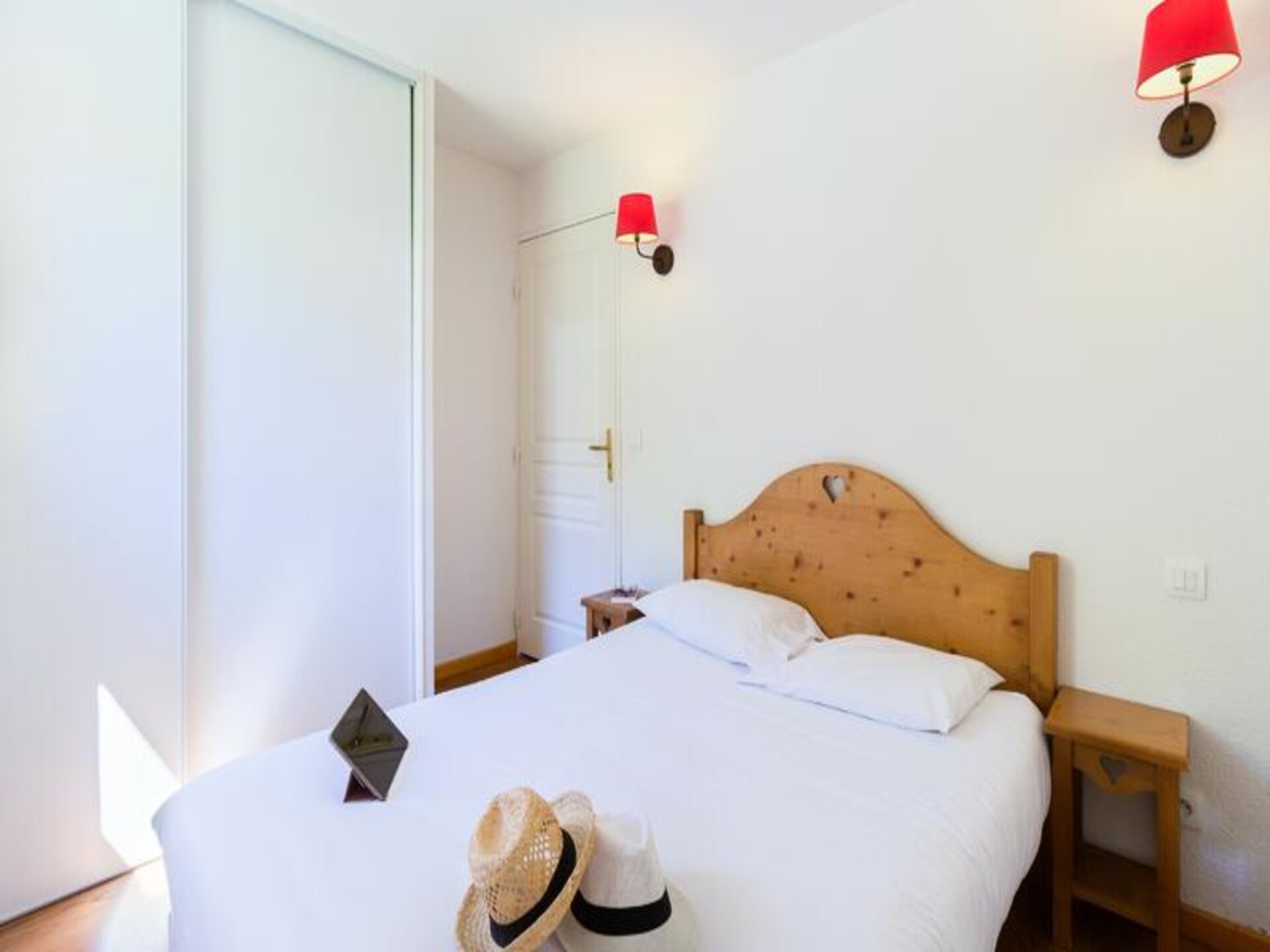 Rustiek chalet-appartement bij het Meer van Genève met zwembad en tennis - foto 24