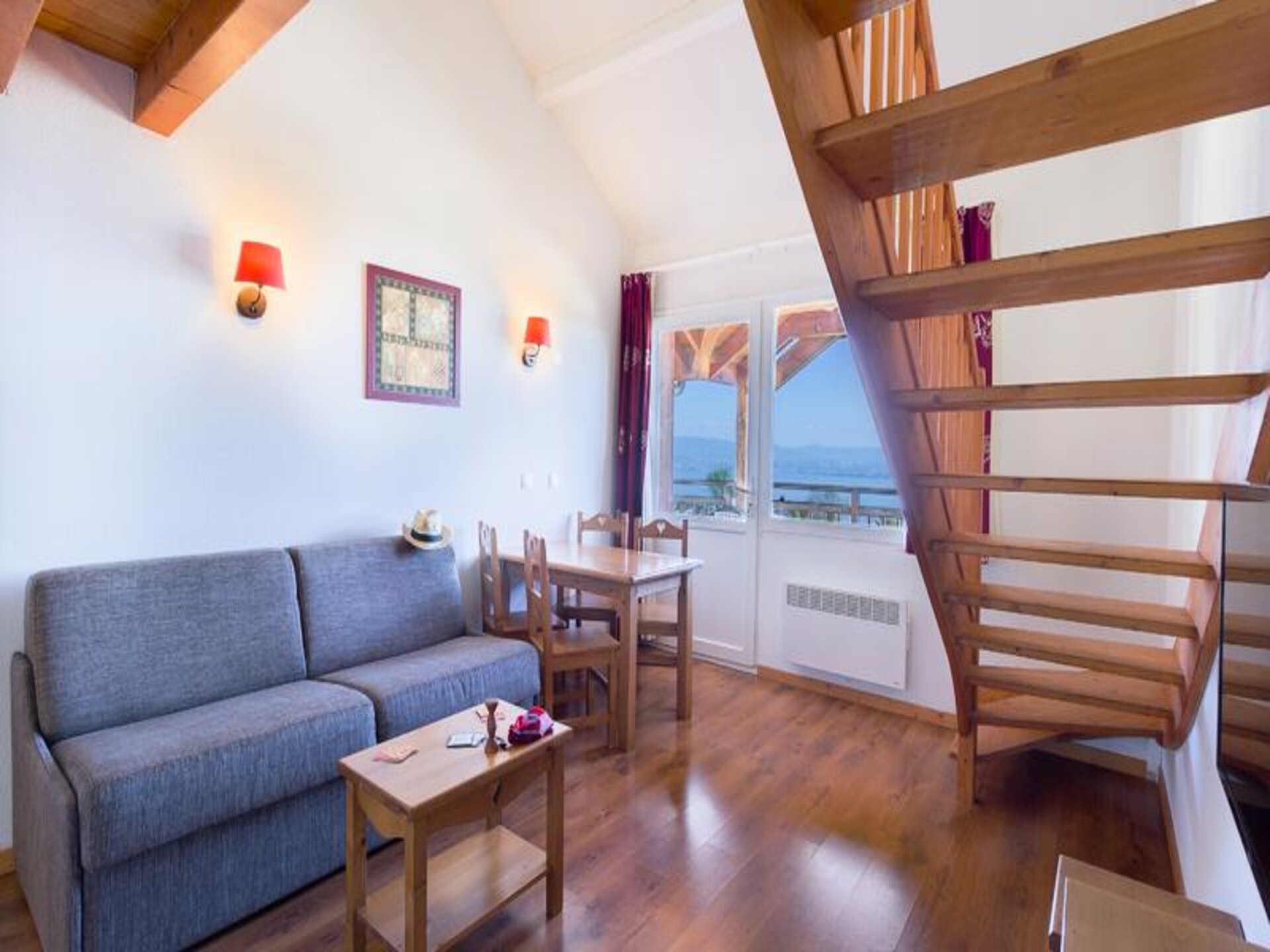 Rustiek chalet-appartement voor 6 bij het Meer van Genève met zwembad - foto 19