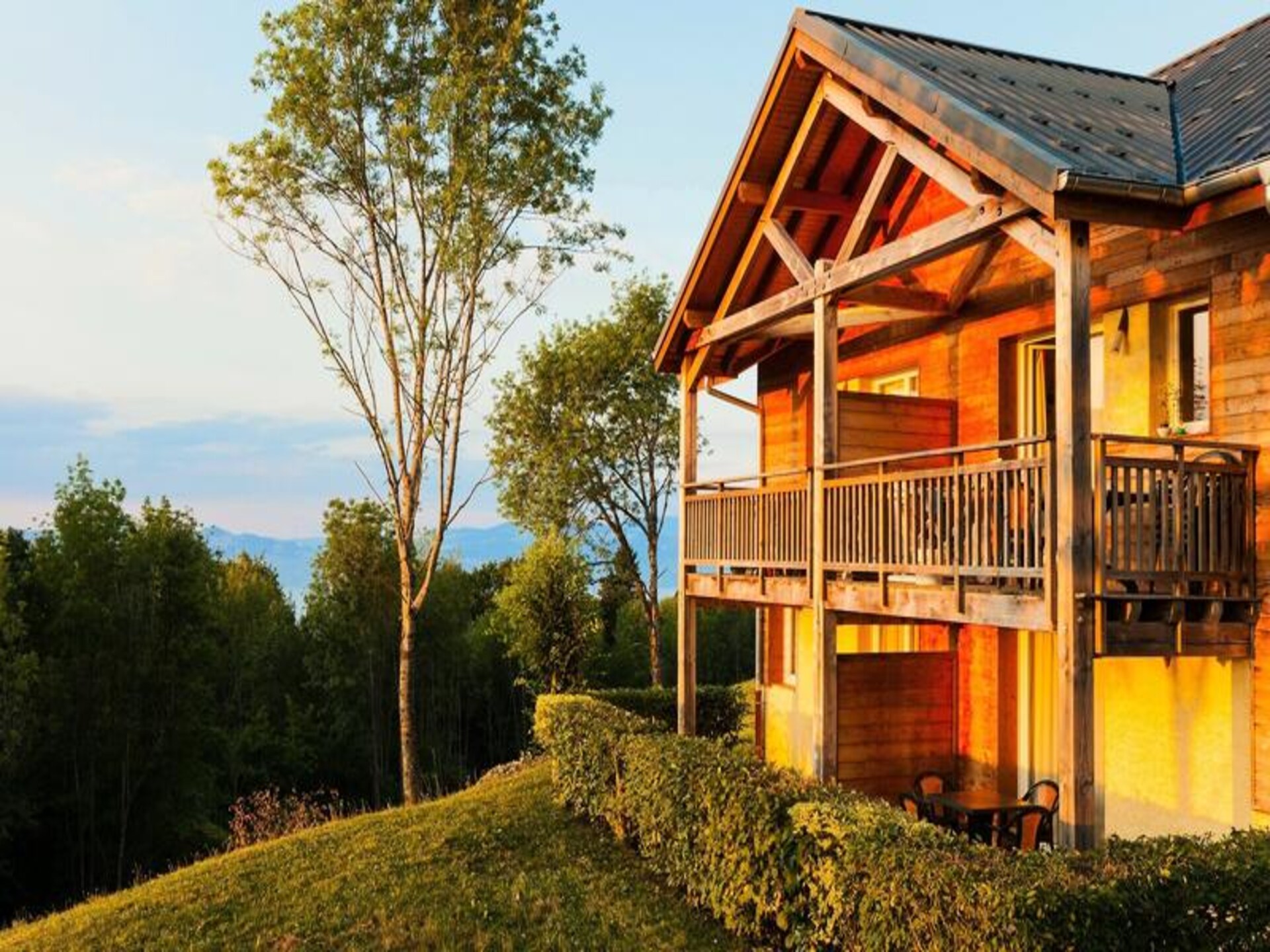Rustiek chalet-appartement voor 6 bij het Meer van Genève met zwembad - foto 28